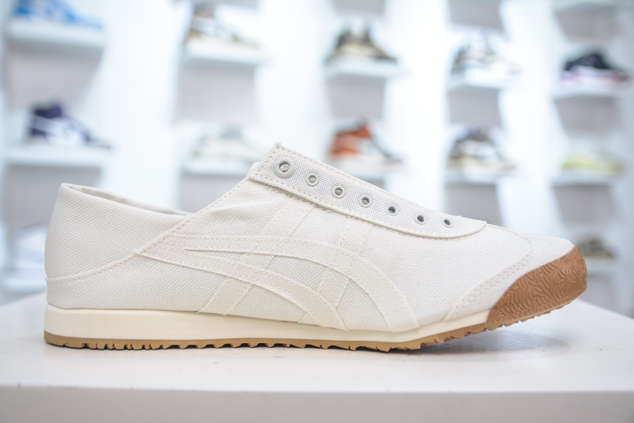 Onitsuka Tiger Mexico 66 SD Low-Top Retro Classic Tiger Claw Sneakers 3 i1752240874659 2192 0 2