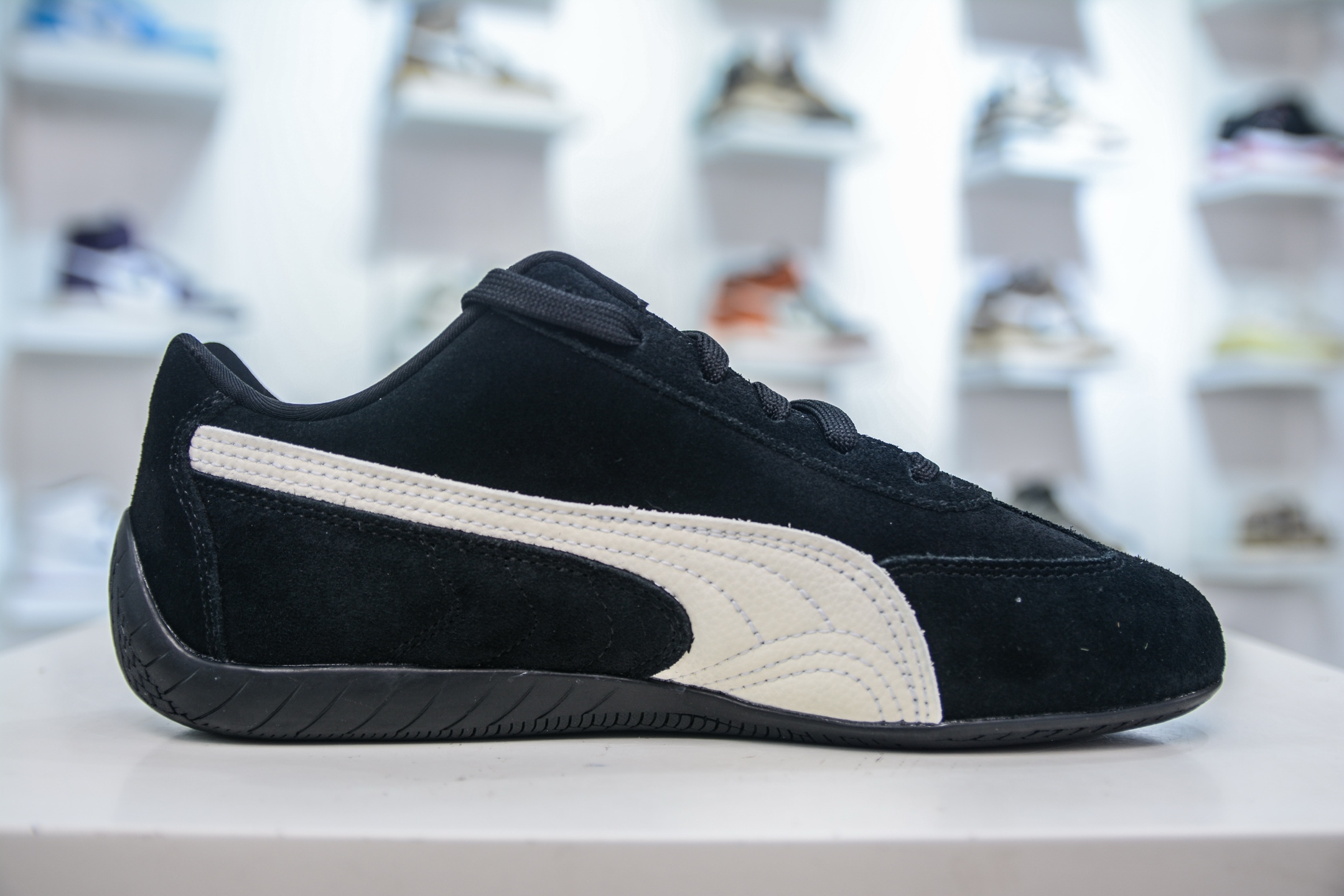 Puma Speedcat Casual Sneakers - Suede, Racing-Inspired Design for Everyday Style 4 i1752240922277 6726 0 2