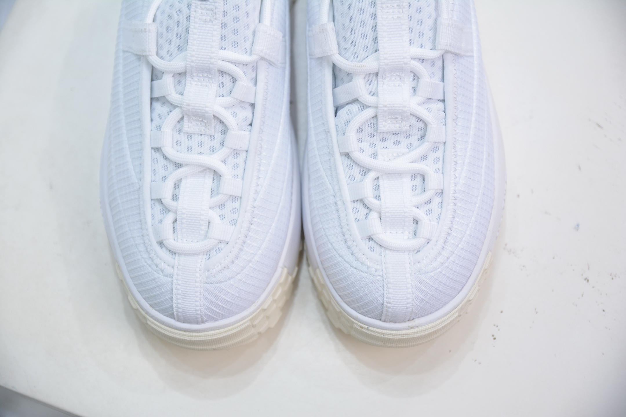 The North Face Hedgehog Women's White Sneakers - Trail & Casual Shoes 10 i1752240976021 4552 0 8