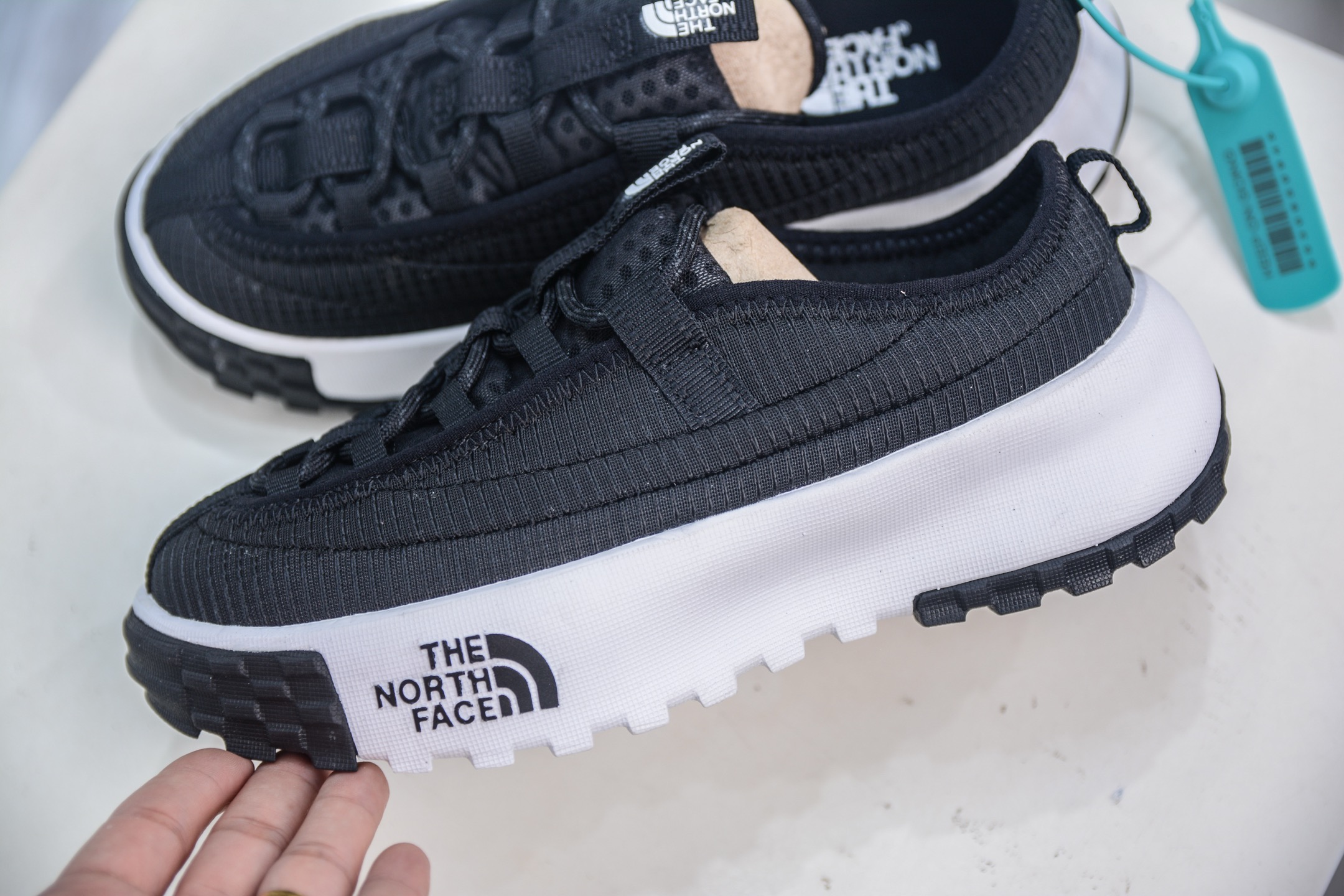 The North Face Hedgehog Black Low-Top Hiking Sneaker, Versatile Outdoor Shoe 8 i1752241024812 5564 0 6