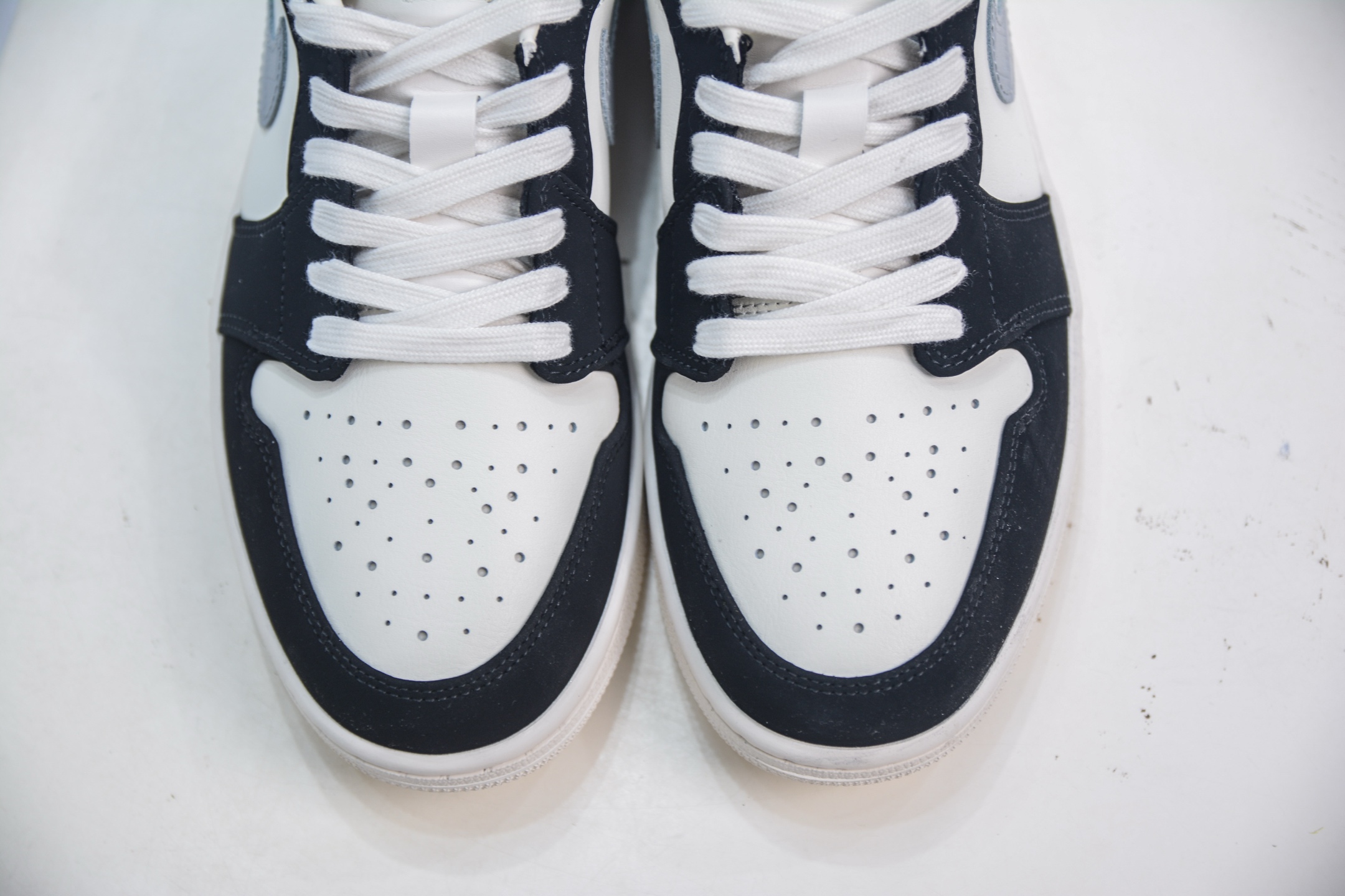 Air Jordan 1 Low White Grey Black Casual Sneakers, Premium Leather, Comfortable Fit 10 i1752241113210 307 0 8