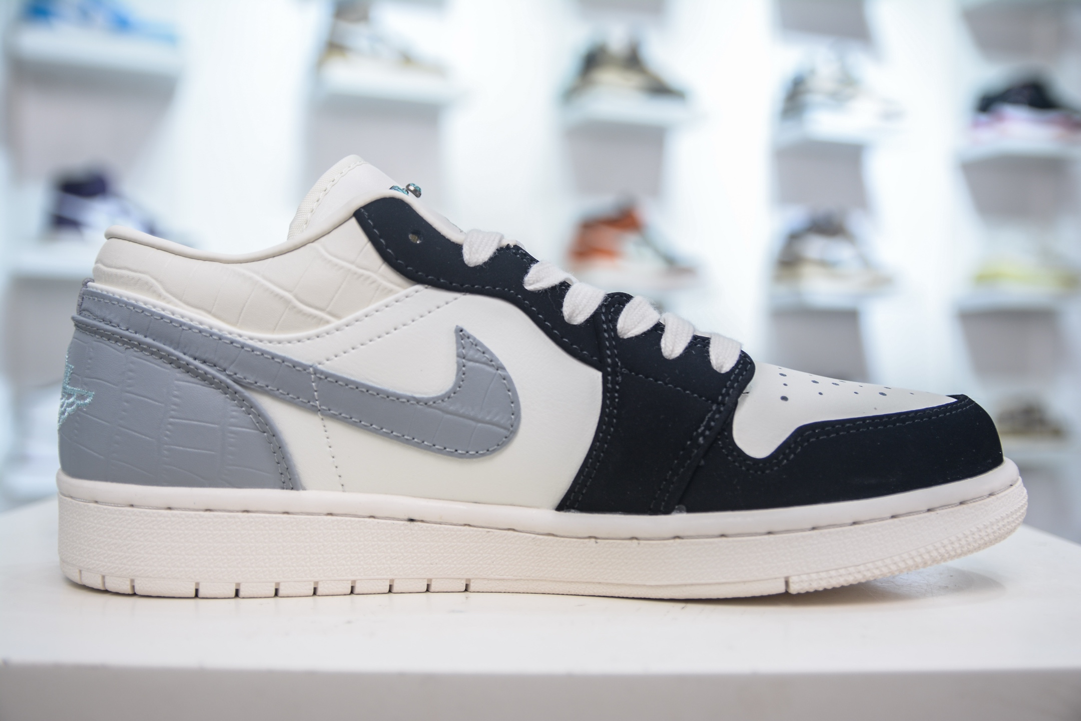 Air Jordan 1 Low White Grey Black Casual Sneakers, Premium Leather, Comfortable Fit 4 i1752241113248 3761 0 2