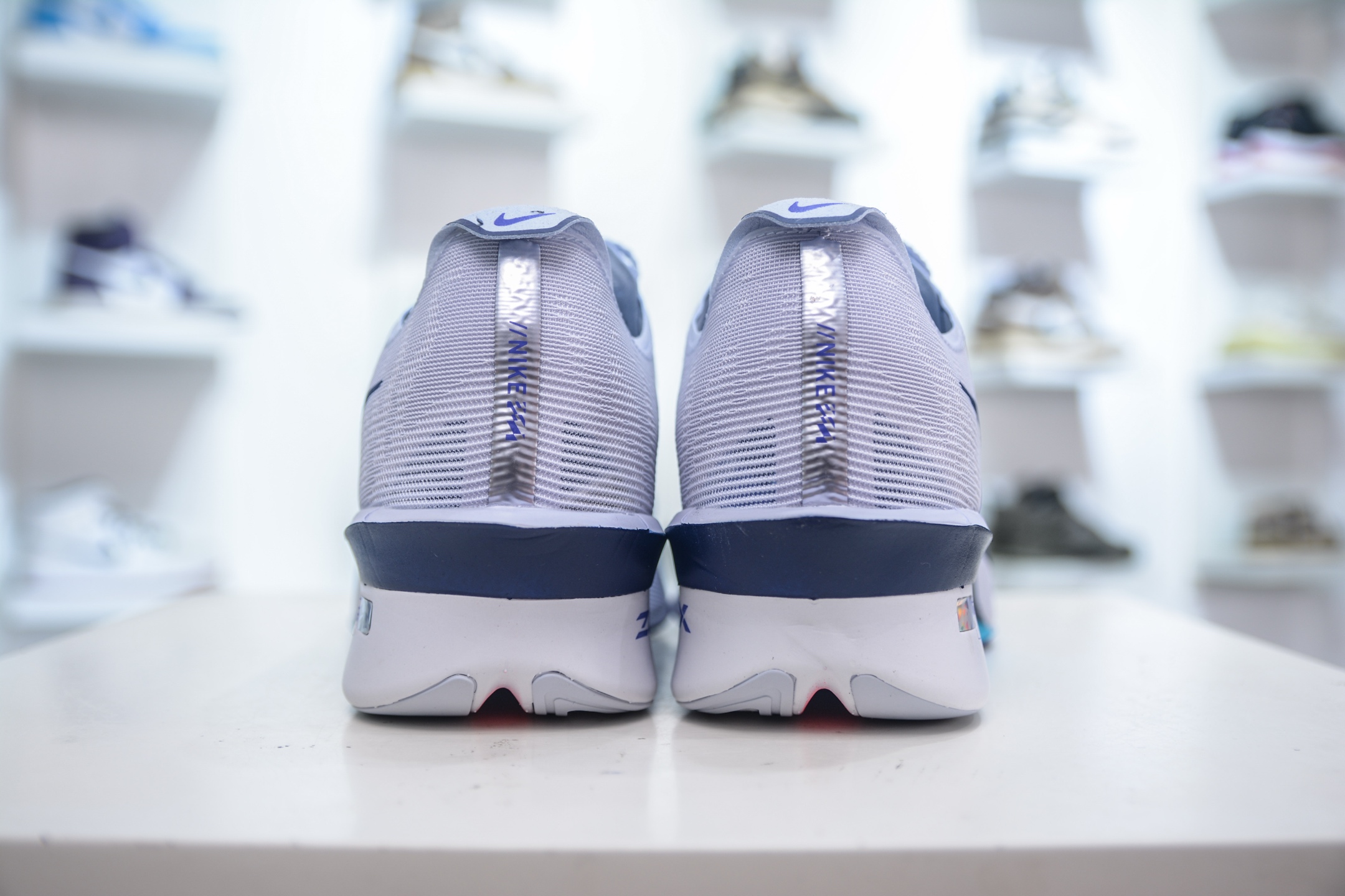 Nike ZoomX Vaporfly NEXT% 4 马拉松系列公路竞速超轻缓震跑步鞋 HF6414-001