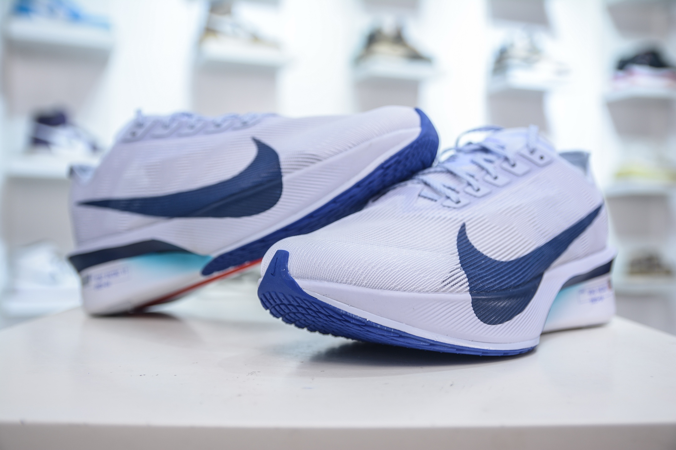 Nike ZoomX Vaporfly NEXT% 4 马拉松系列公路竞速超轻缓震跑步鞋 HF6414-001