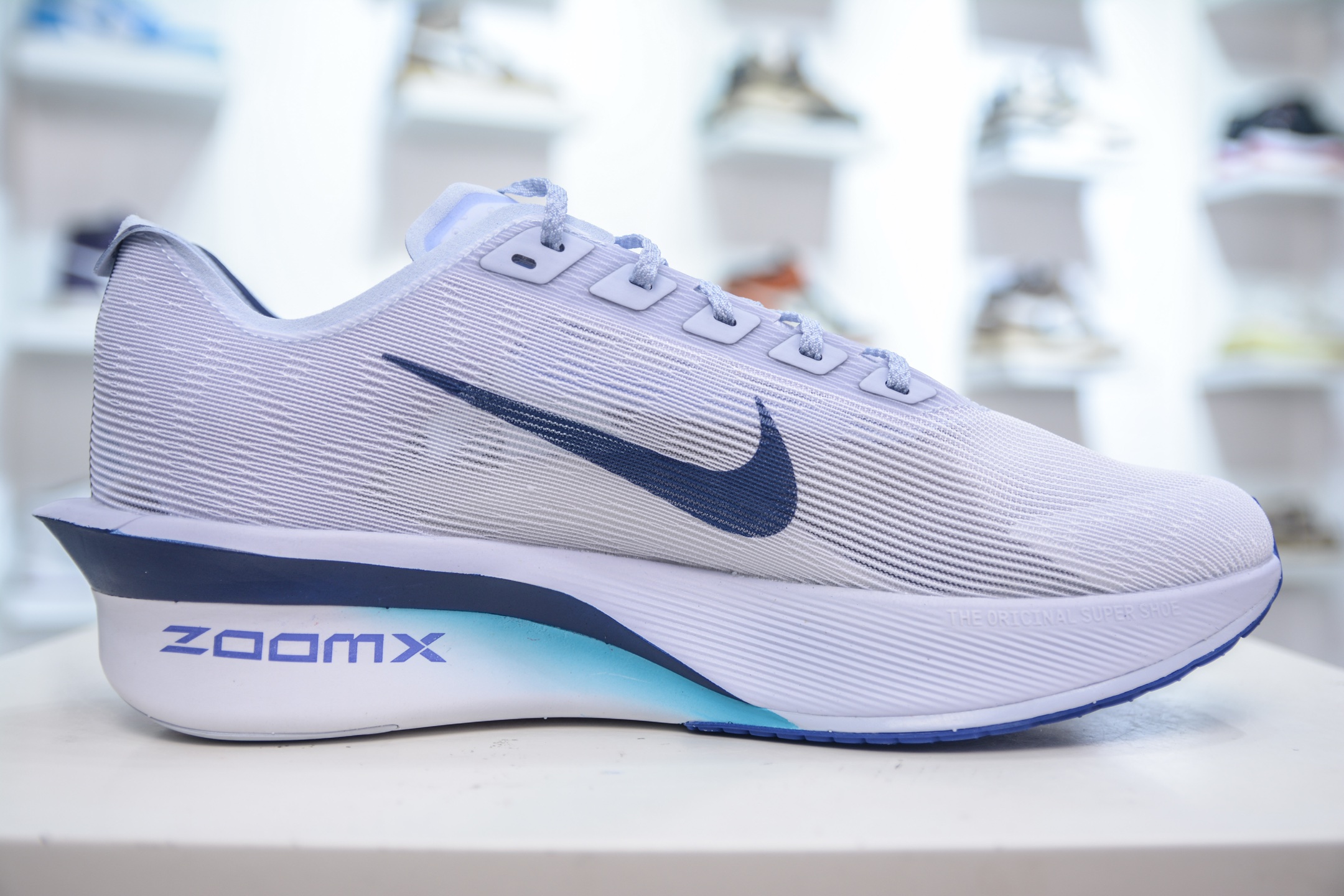 Nike ZoomX Vaporfly NEXT% 4 马拉松系列公路竞速超轻缓震跑步鞋 HF6414-001