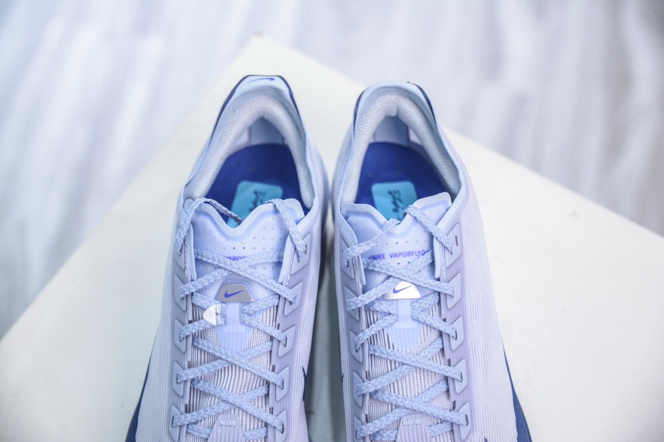 Nike ZoomX Vaporfly NEXT% 4 马拉松系列公路竞速超轻缓震跑步鞋 HF6414-001