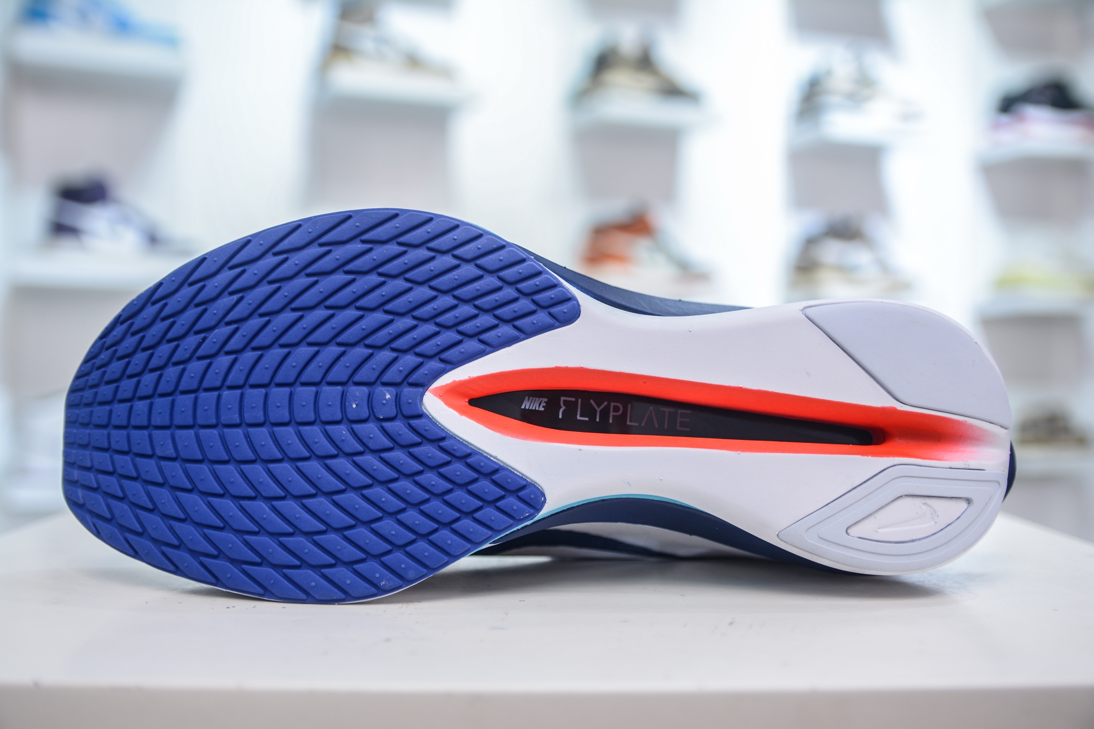 Nike ZoomX Vaporfly NEXT% 4 马拉松系列公路竞速超轻缓震跑步鞋 HF6414-001