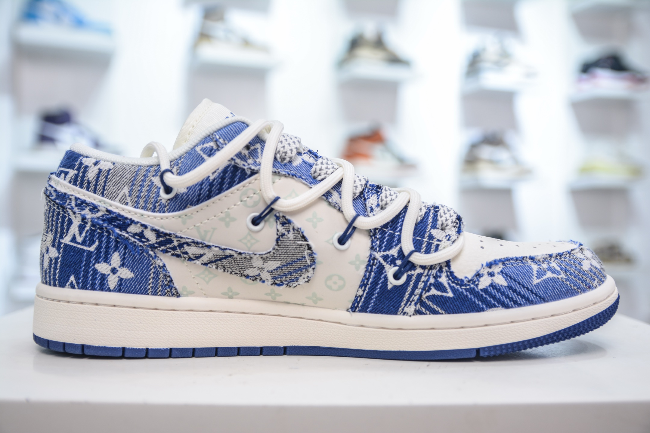 Air Jordan 1 Retro Low x Louis Vuitton x Supreme SUP LV联名-白灰蓝牛仔绑带 YX5066-373