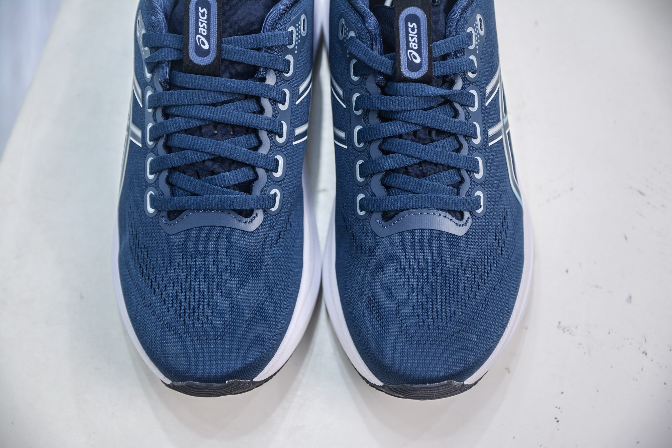 Asics Gel-Kayano 32 亚瑟士卡亚诺32代低帮专业有氧超轻量休闲运动全能慢跑鞋 1012B838-400