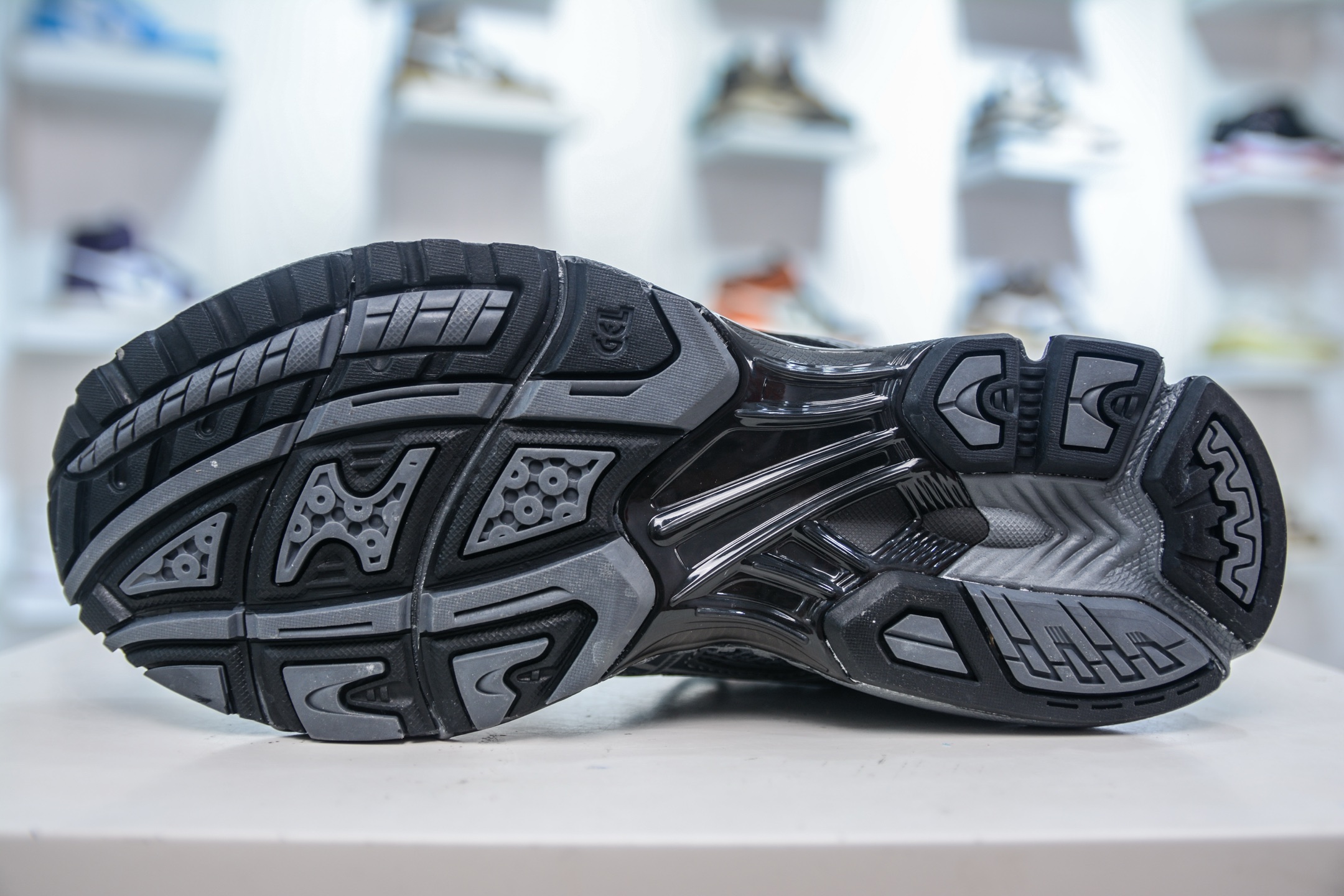 Asics GEL-Kahana NIMBUS 10.1 耐磨透气低帮休闲鞋 1203A696