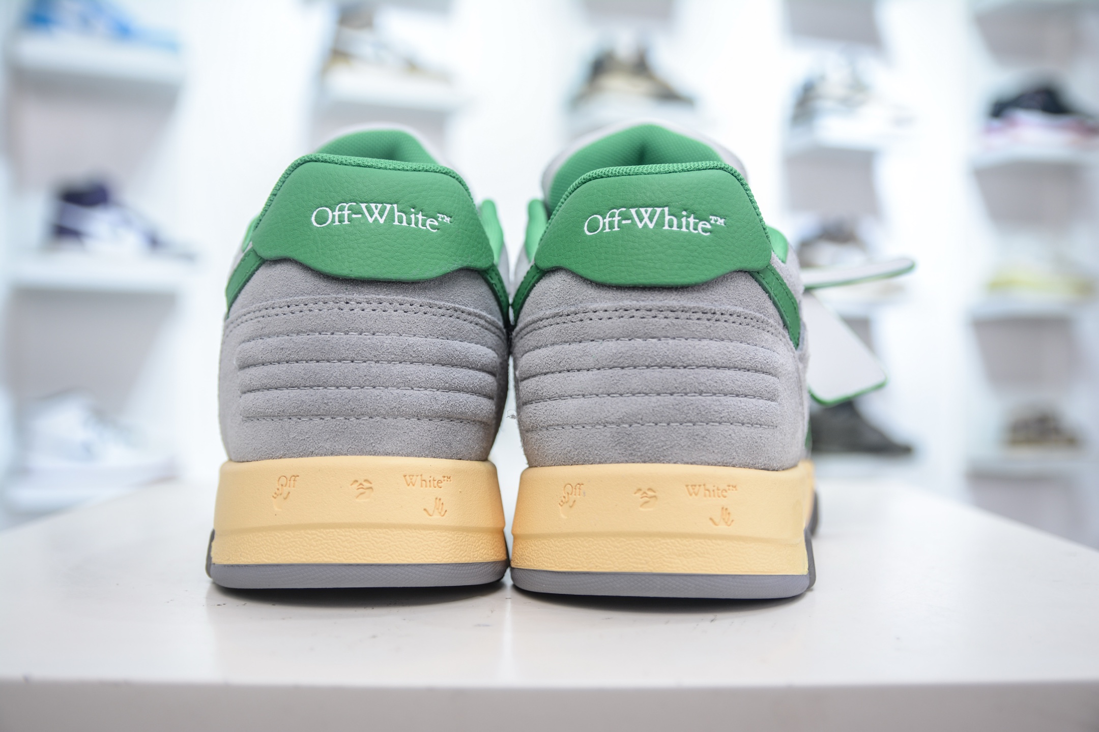 OFF-WHITE Out Of Office 低帮系带时尚板鞋 OMIA189S24LEA0110555
