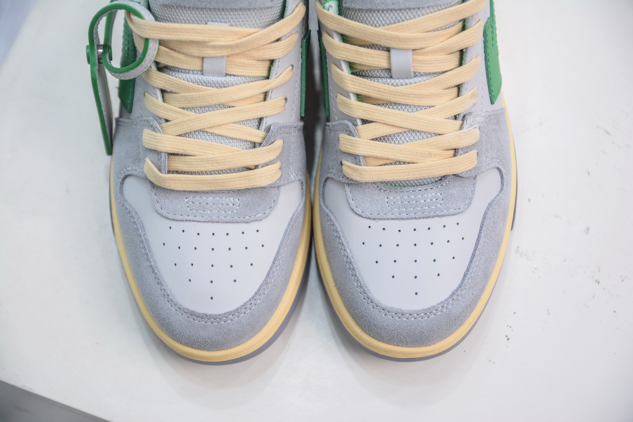 OFF-WHITE Out Of Office 低帮系带时尚板鞋 OMIA189S24LEA0110555