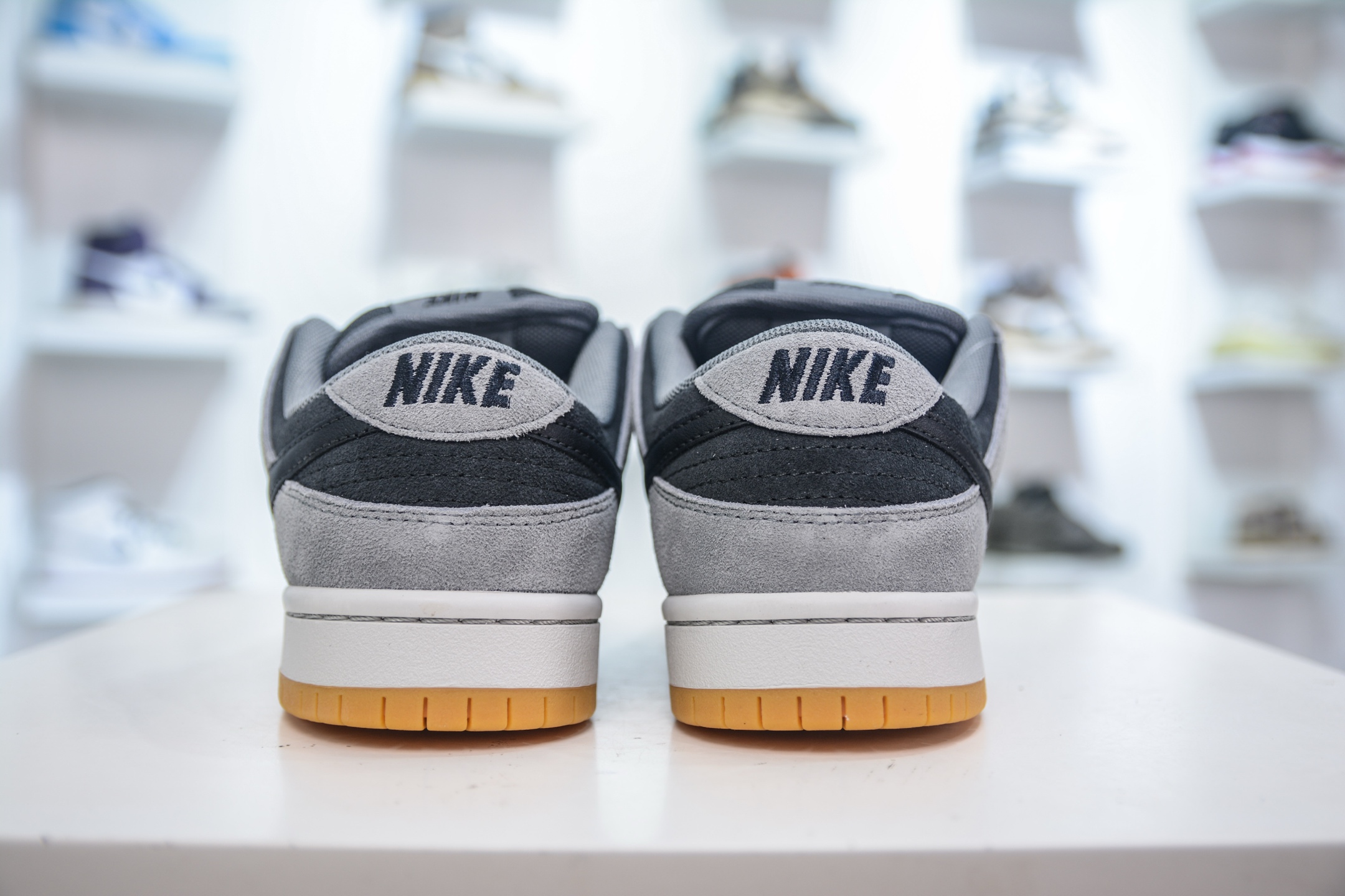 NK SB Dunk Low 灰黑生胶 极限压缩利润空间 HF3063-001