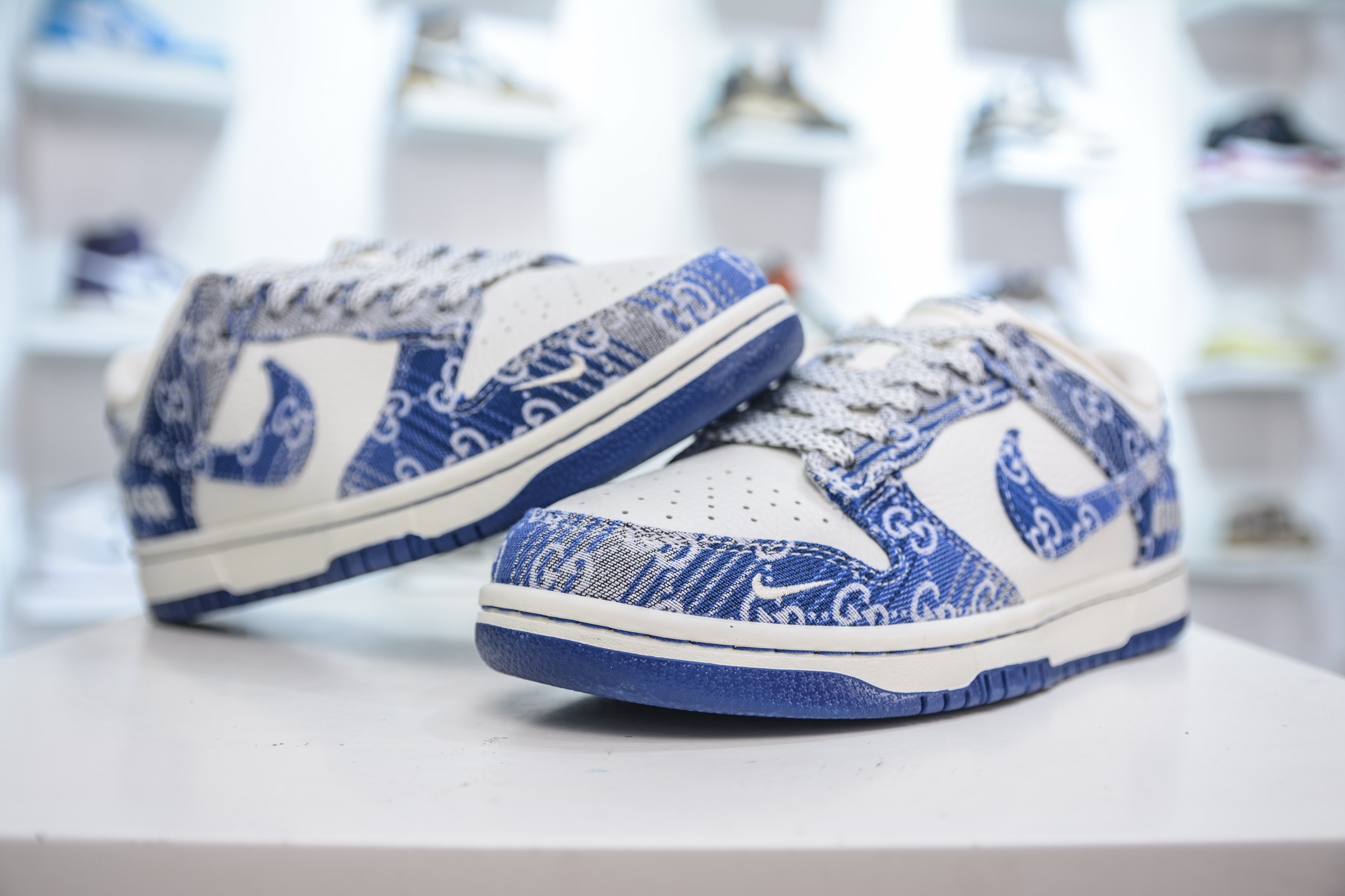 Nike SB Dunk Low x GUCCI 古驰联名-白灰蓝牛仔 SC9207-419-莆田鞋,莆田鞋货源,高仿鞋,高仿鞋货源,安福档口,莆田高仿鞋,莆田鞋批发,高仿鞋批发,莆田高仿运动鞋,高仿运动鞋,莆田运动鞋 Nike SB Dunk Low x GUCCI 古驰联名-白灰蓝牛仔 SC9207-419