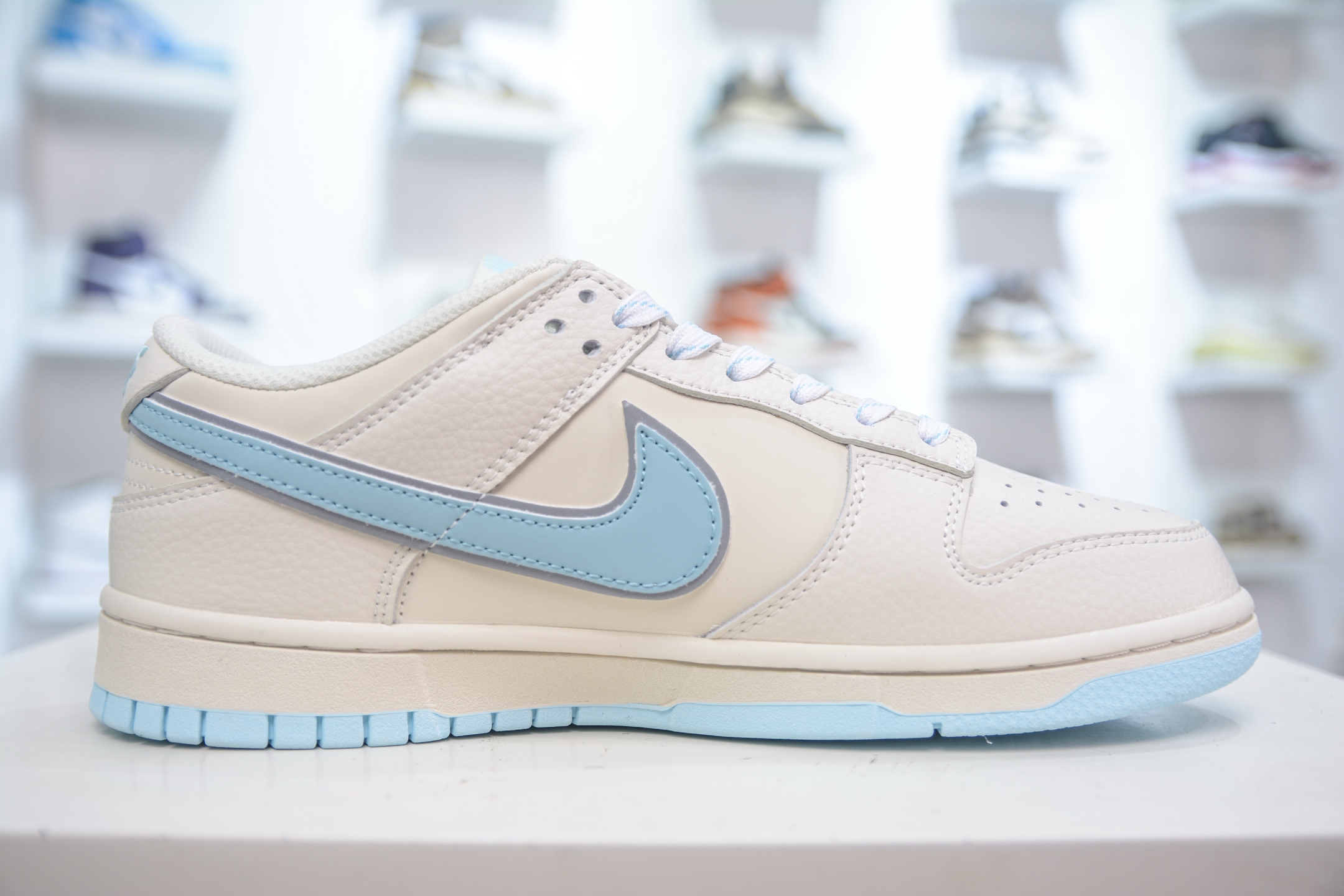 Nike SB Dunk Low x Louis Vuitton LV联名-米白浅蓝 KK1333-048-莆田鞋,莆田鞋货源,高仿鞋,高仿鞋货源,安福档口,莆田高仿鞋,莆田鞋批发,高仿鞋批发,莆田高仿运动鞋,高仿运动鞋,莆田运动鞋 Nike SB Dunk Low x Louis Vuitton LV联名-米白浅蓝 KK1333-048