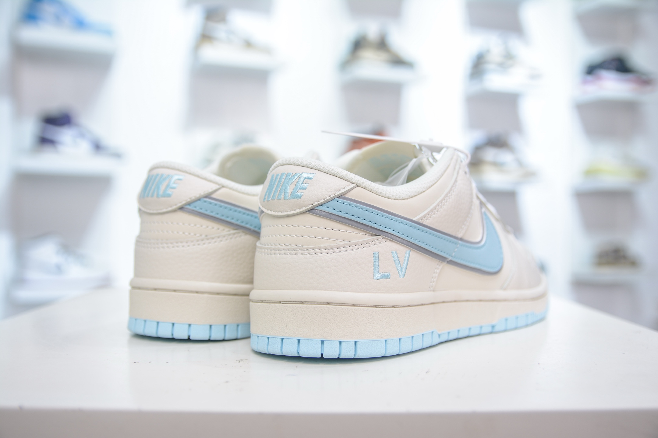 Nike SB Dunk Low x Louis Vuitton LV联名-米白浅蓝 KK1333-048-莆田鞋,莆田鞋货源,高仿鞋,高仿鞋货源,安福档口,莆田高仿鞋,莆田鞋批发,高仿鞋批发,莆田高仿运动鞋,高仿运动鞋,莆田运动鞋 Nike SB Dunk Low x Louis Vuitton LV联名-米白浅蓝 KK1333-048