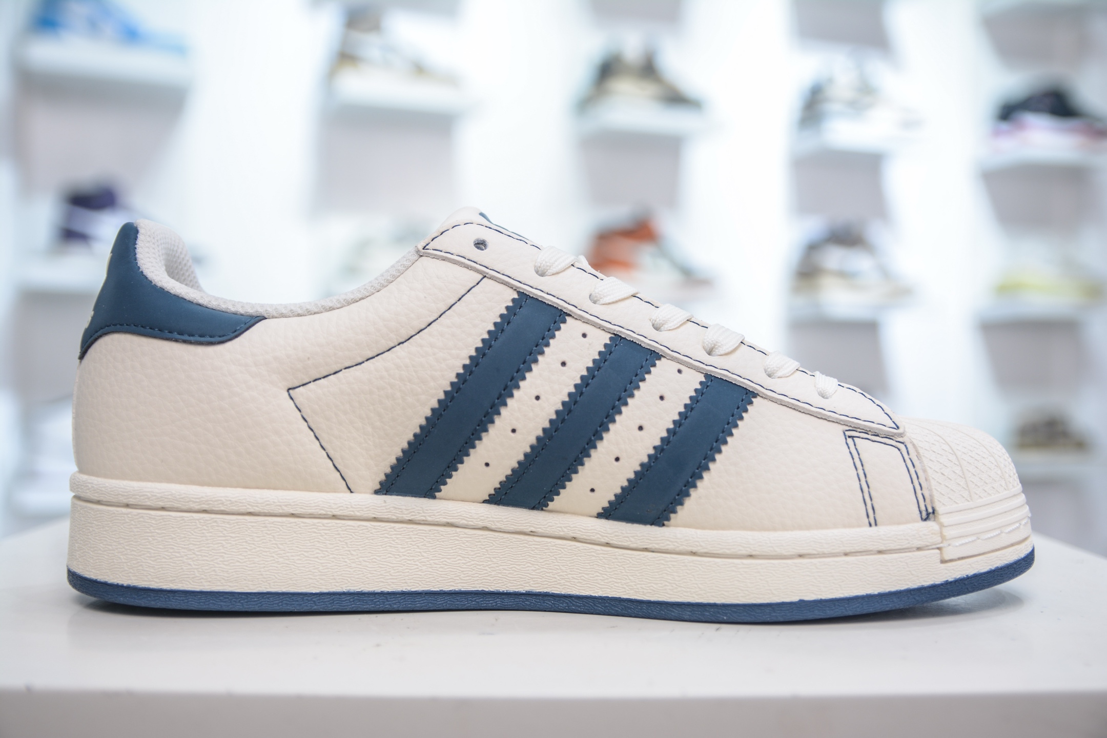 240 AD Originals Superstar x Balenciaga 经典复古贝壳头板鞋 QF5805