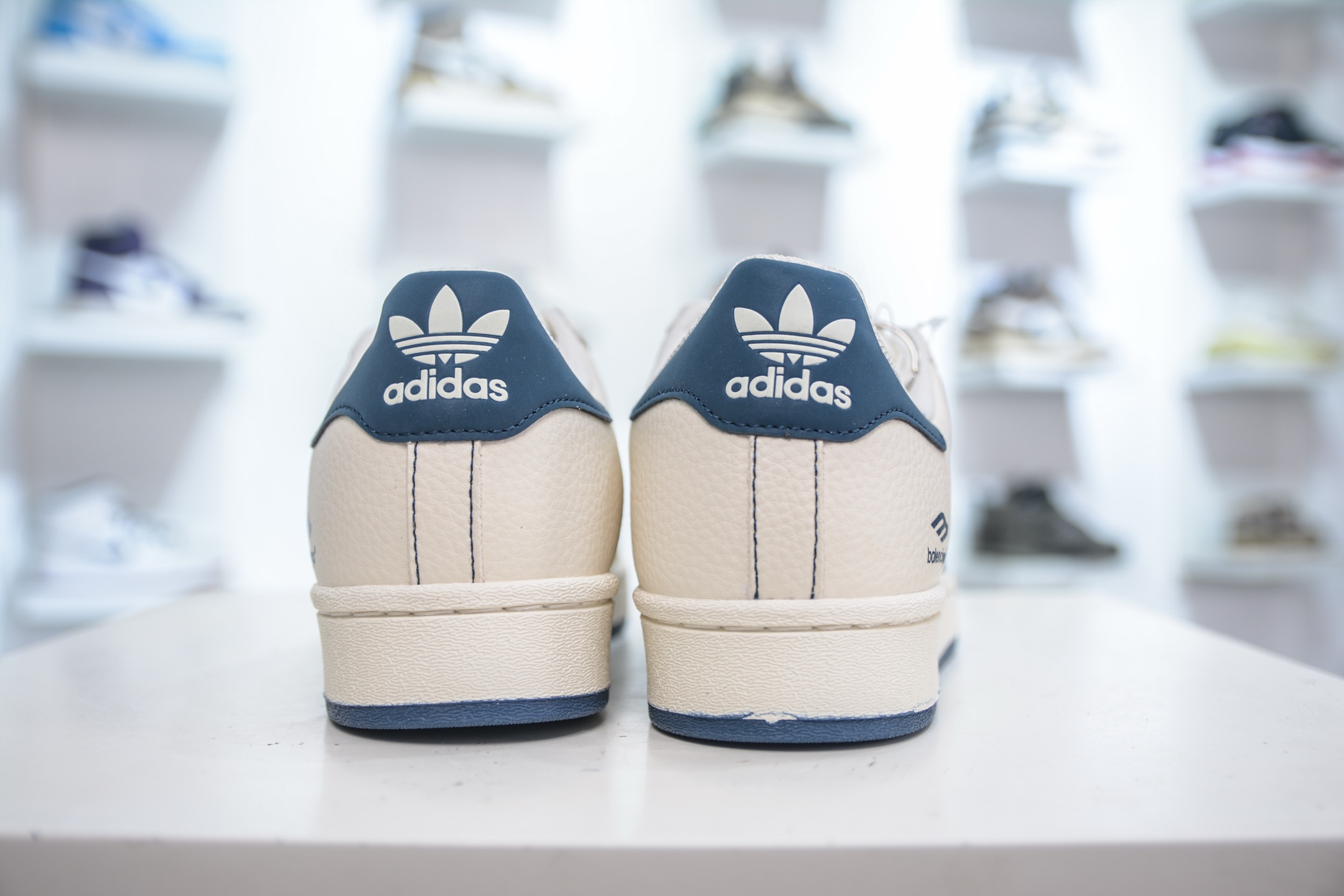 240 AD Originals Superstar x Balenciaga 经典复古贝壳头板鞋 QF5805