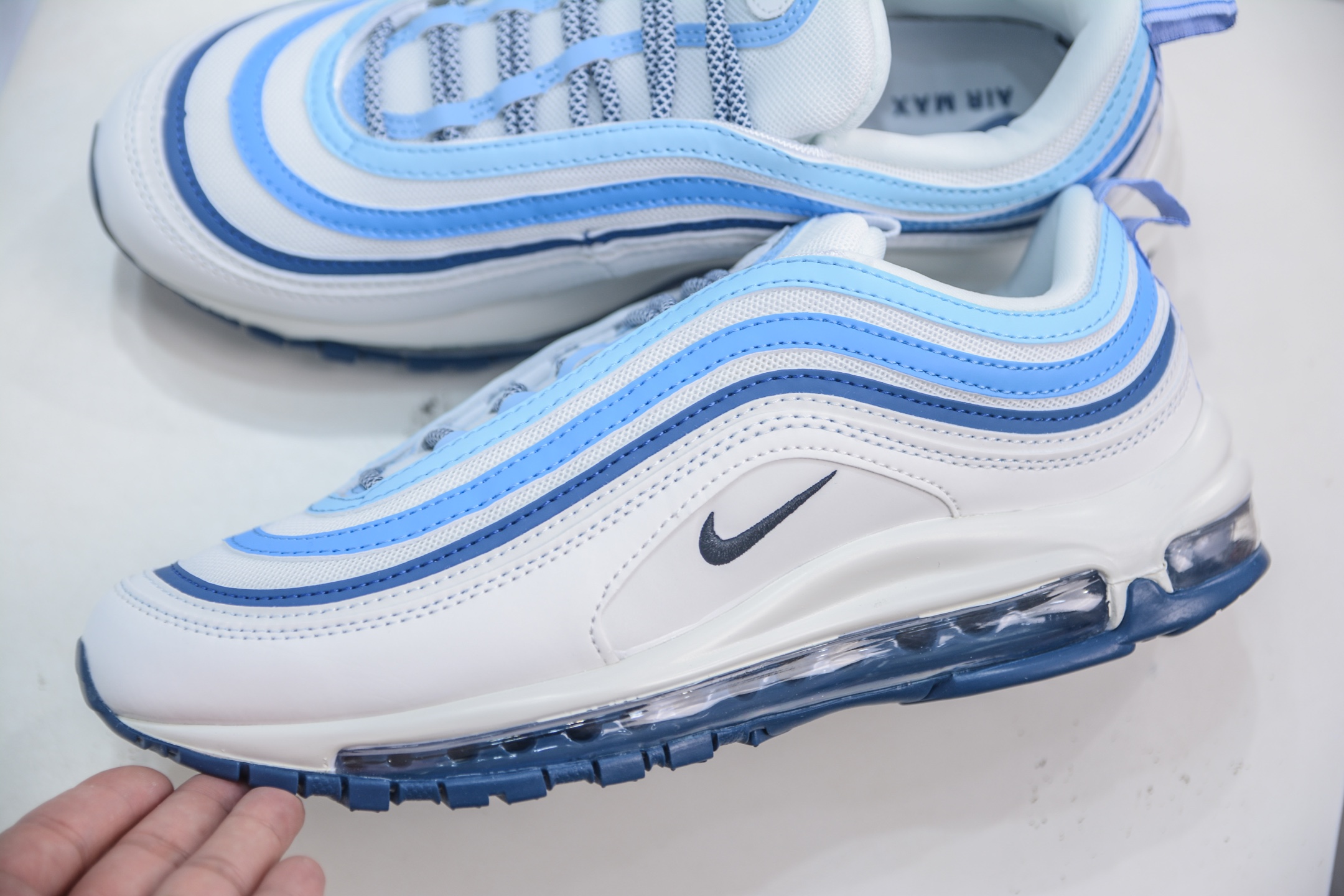 NK Air Max 97子弹 案Swoosh电绣 卡色匹配原版 FN6957-100
