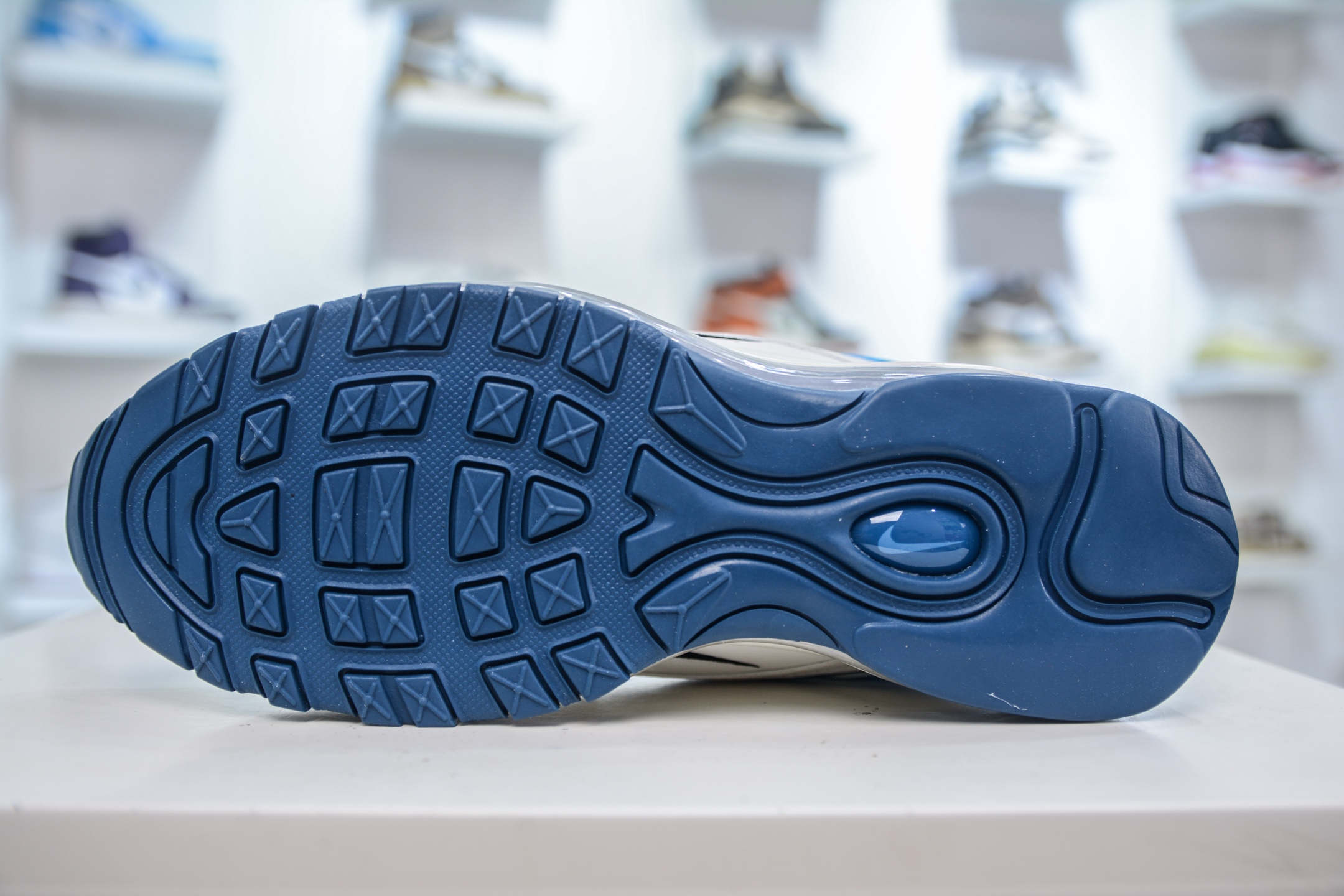 NK Air Max 97子弹 案Swoosh电绣 卡色匹配原版 FN6957-100