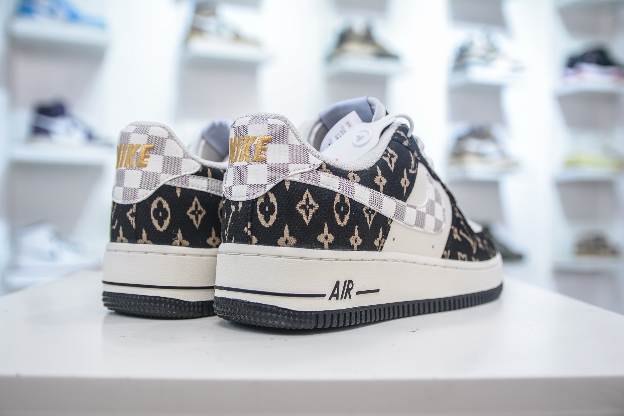 Nike Air Force 1 Low x Louis Vuitton Black White Custom Sneakers 7 i1754410703183 1119 0 5