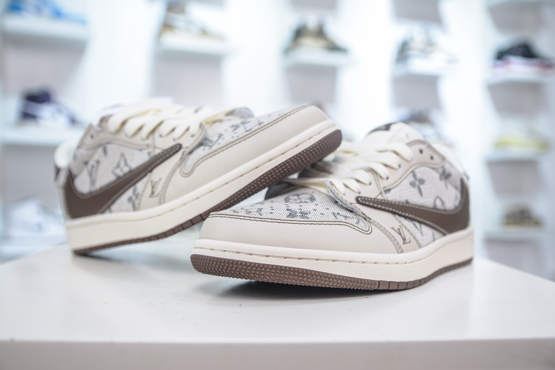 Air Jordan AJ1 Low X Louis Vuitt低帮联名LV-米灰棕 XS7089-605