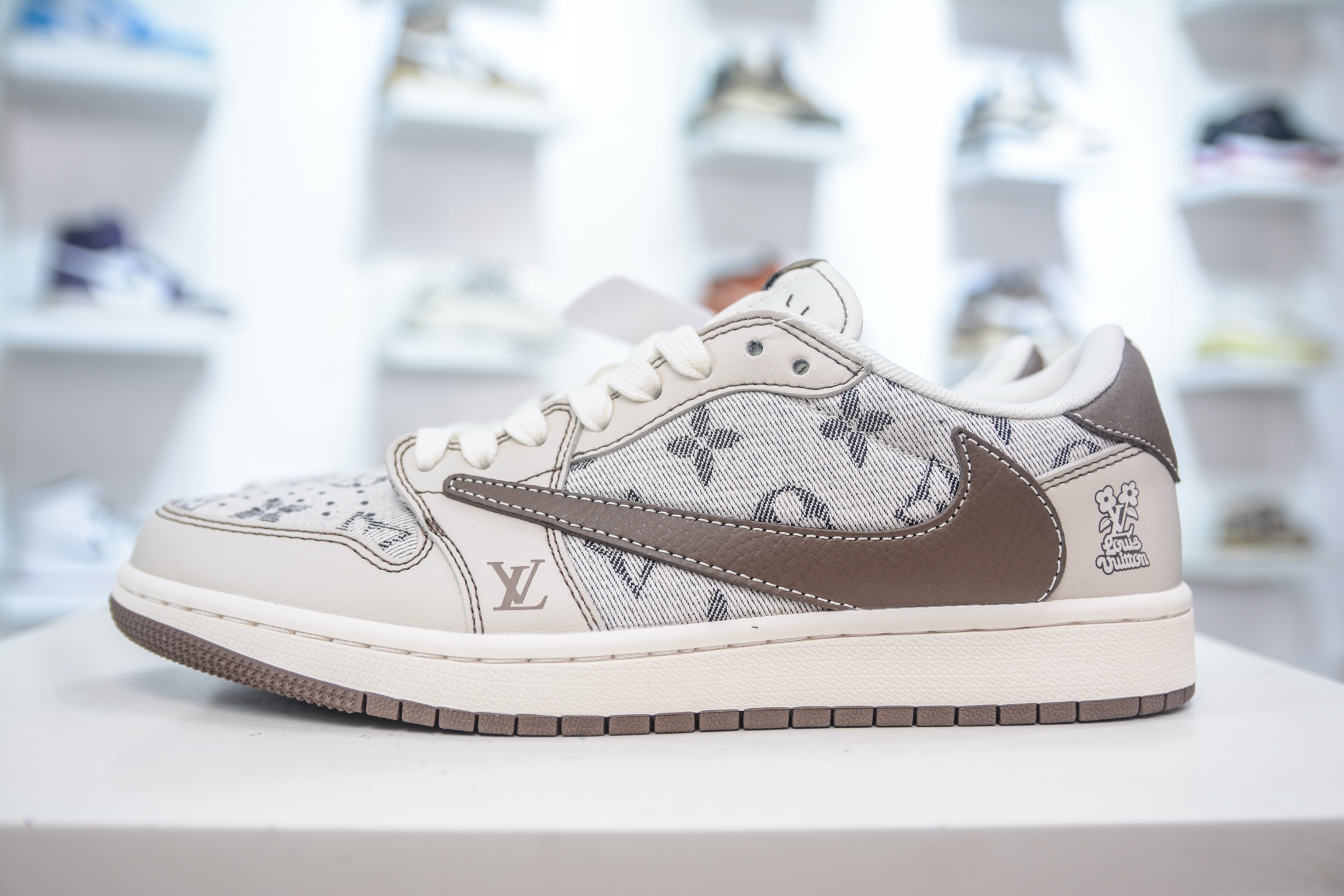 Air Jordan AJ1 Low X Louis Vuitt低帮联名LV-米灰棕 XS7089-605