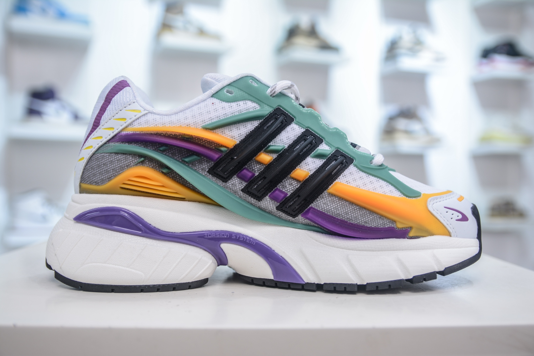 Pharrell x adidAdistar Jellyfish 低帮复古风老爹鞋 JP9269
