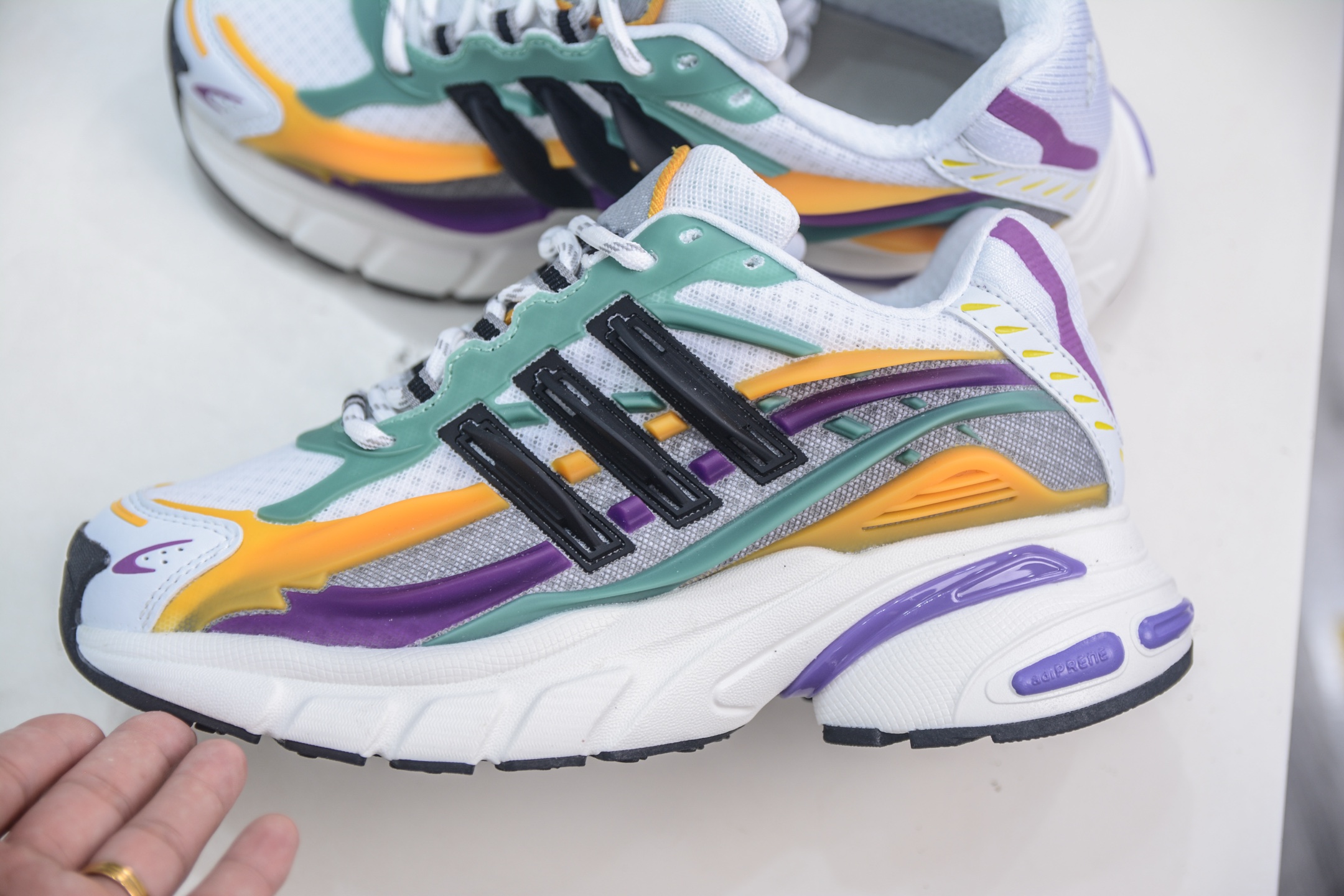Pharrell x adidAdistar Jellyfish 低帮复古风老爹鞋 JP9269