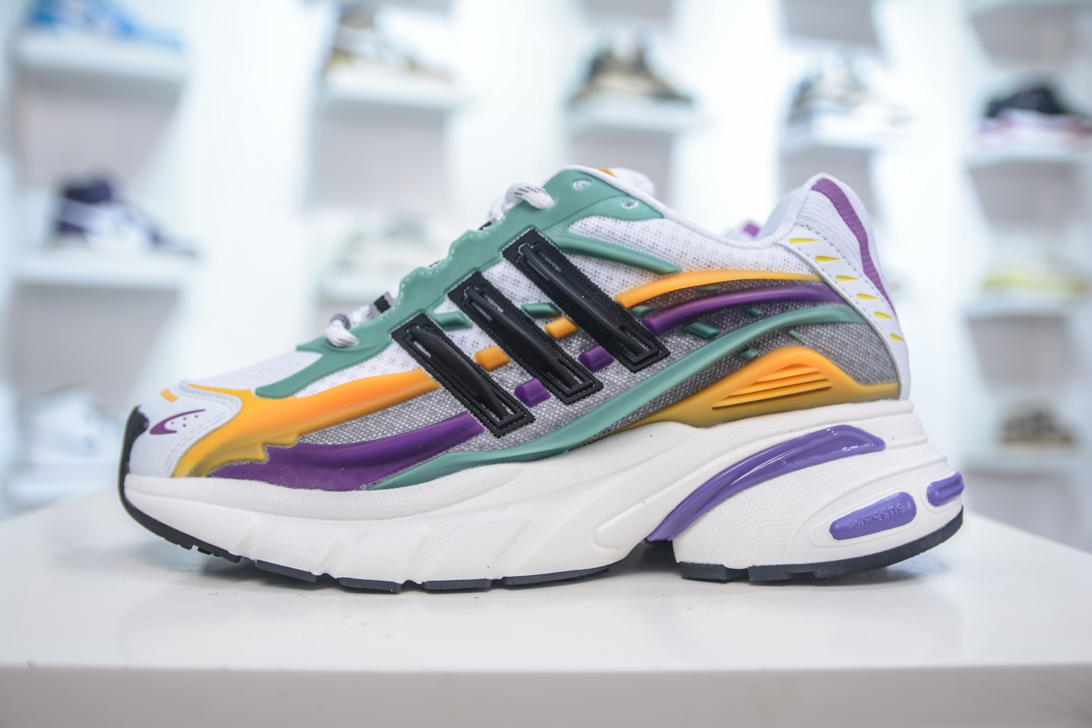 Pharrell x adidAdistar Jellyfish 低帮复古风老爹鞋 JP9269