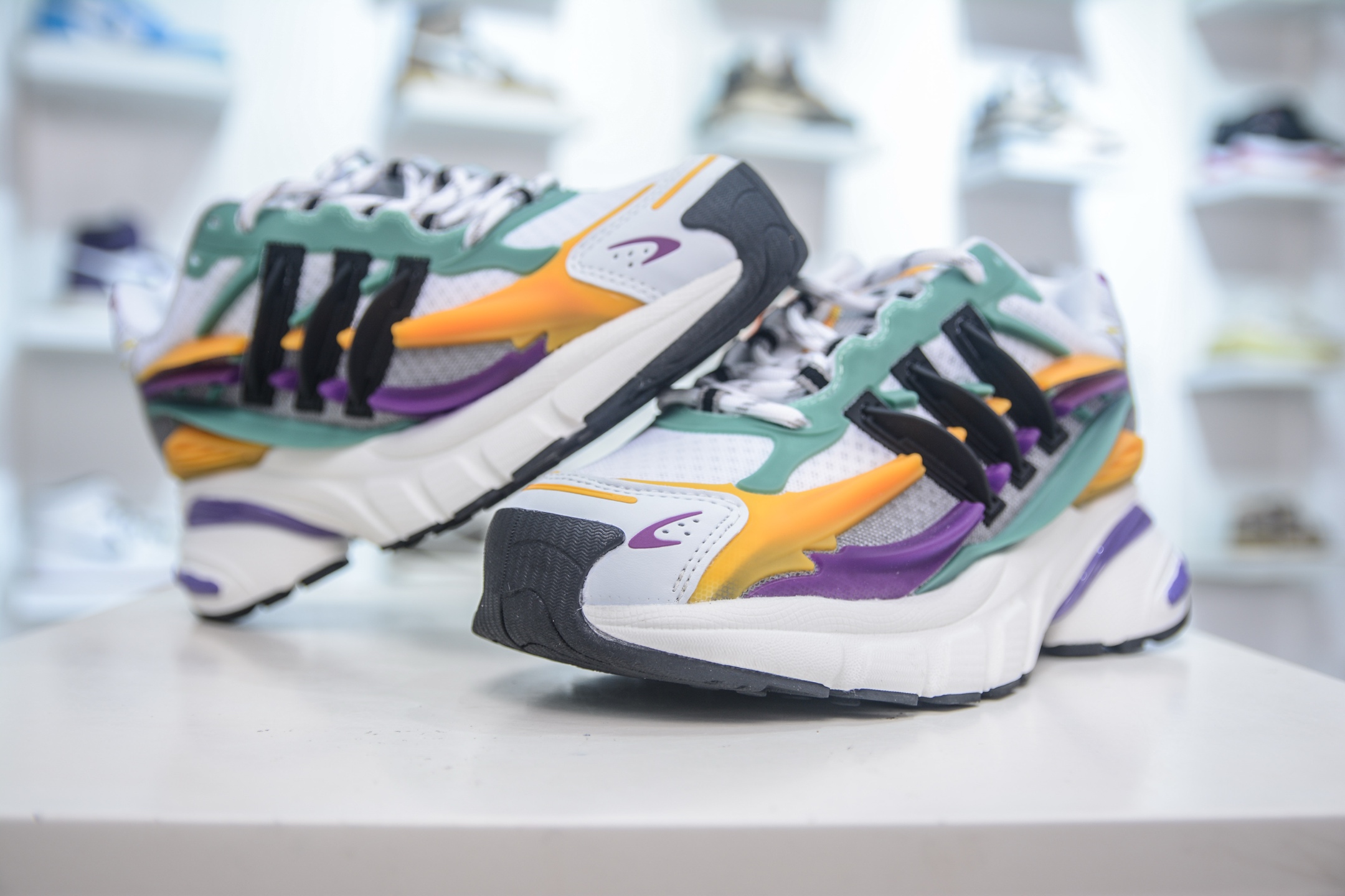 Pharrell x adidAdistar Jellyfish 低帮复古风老爹鞋 JP9269