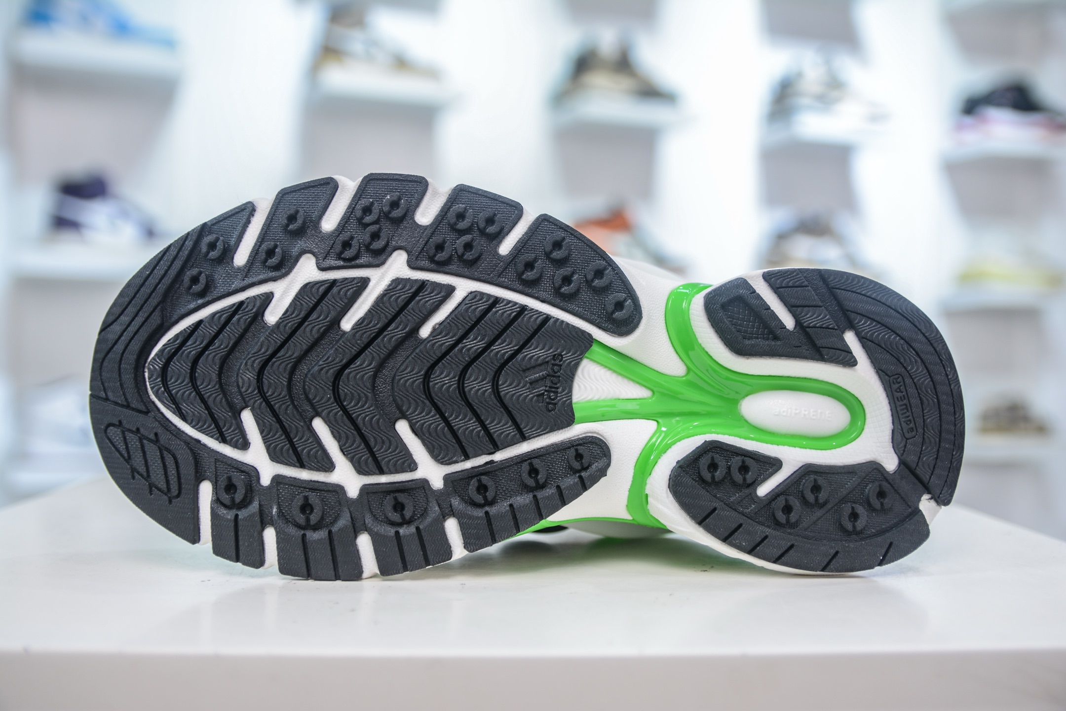 Pharrell x adidAdistar Jellyfish 低帮复古风老爹鞋 JP9264
