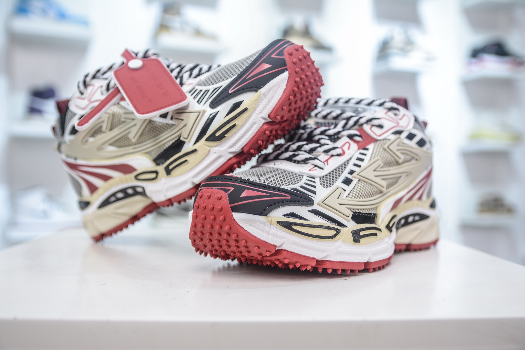 KX神版 Off-White 2024年OW最新款跑鞋