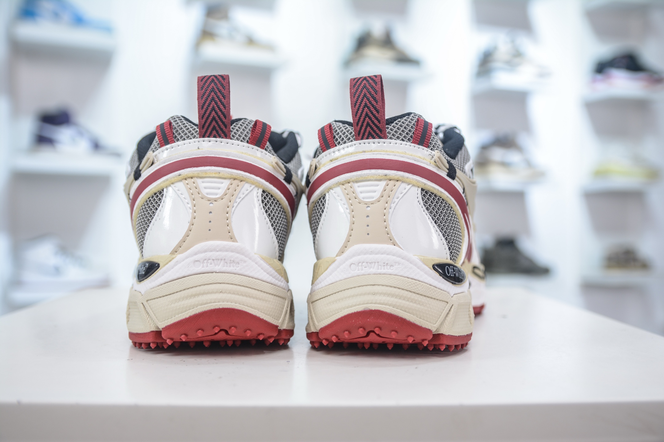 KX神版 Off-White 2024年OW最新款跑鞋