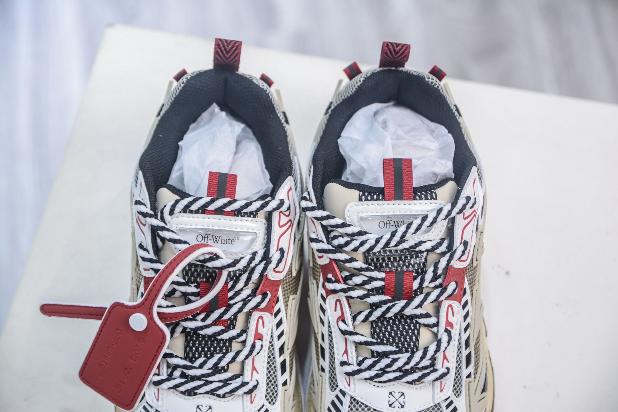 KX神版 Off-White 2024年OW最新款跑鞋