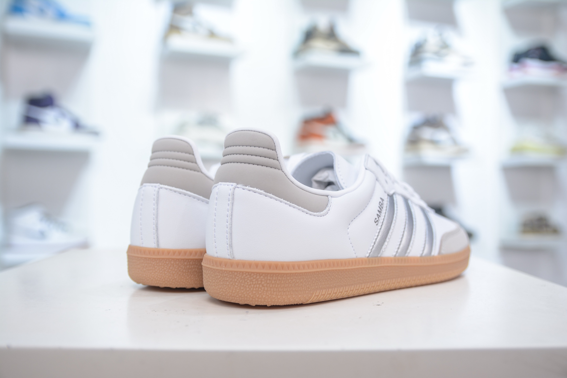 Adidas Original Samba OG White/Silver Retro Classic Lightweight Sneakers 6 i1754586966091 9533 0 5