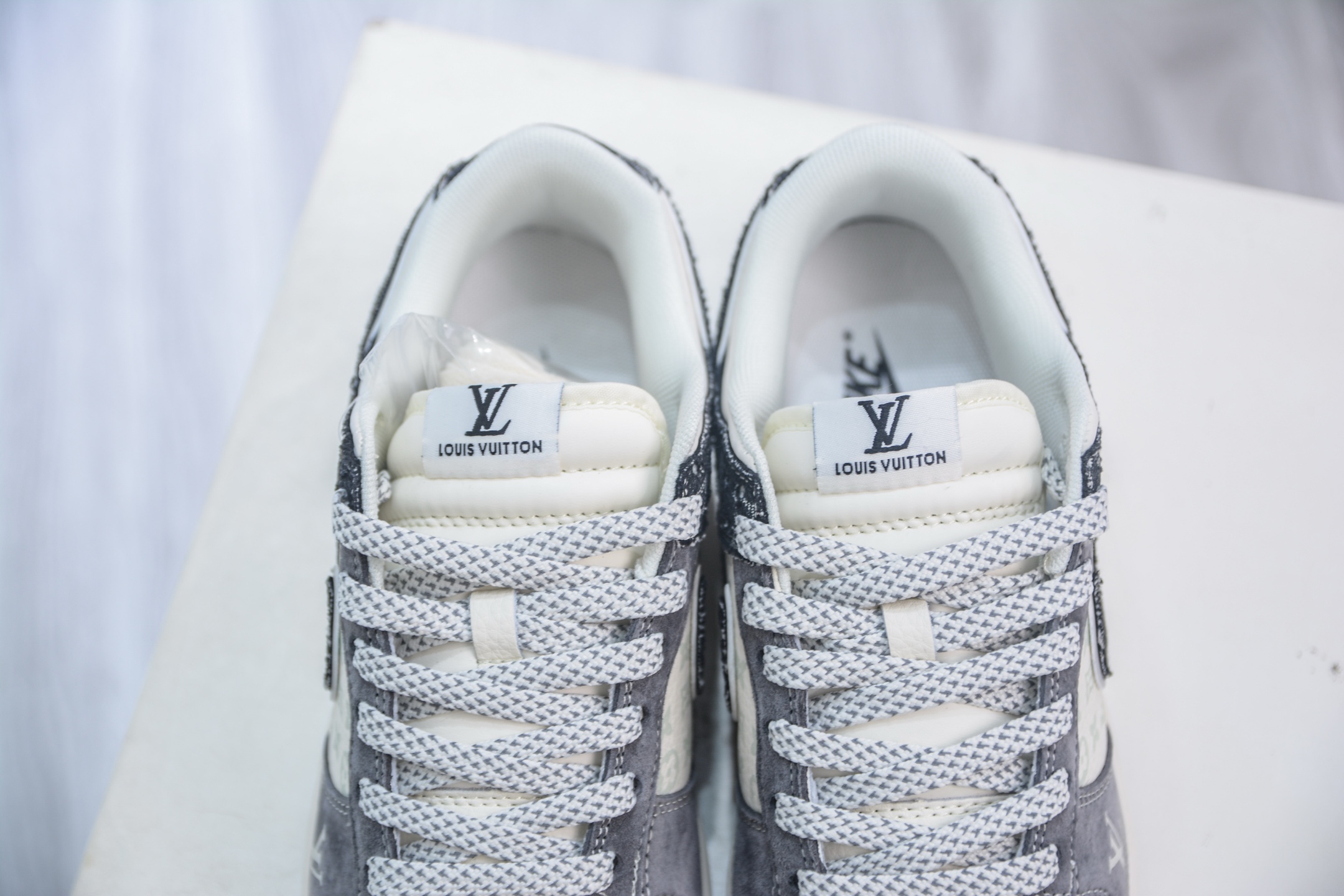 Nike SB Dunk Low x Louis Vuitton Collab White/Gray/Black Premium Quality 8 i1754587198744 946 0 7