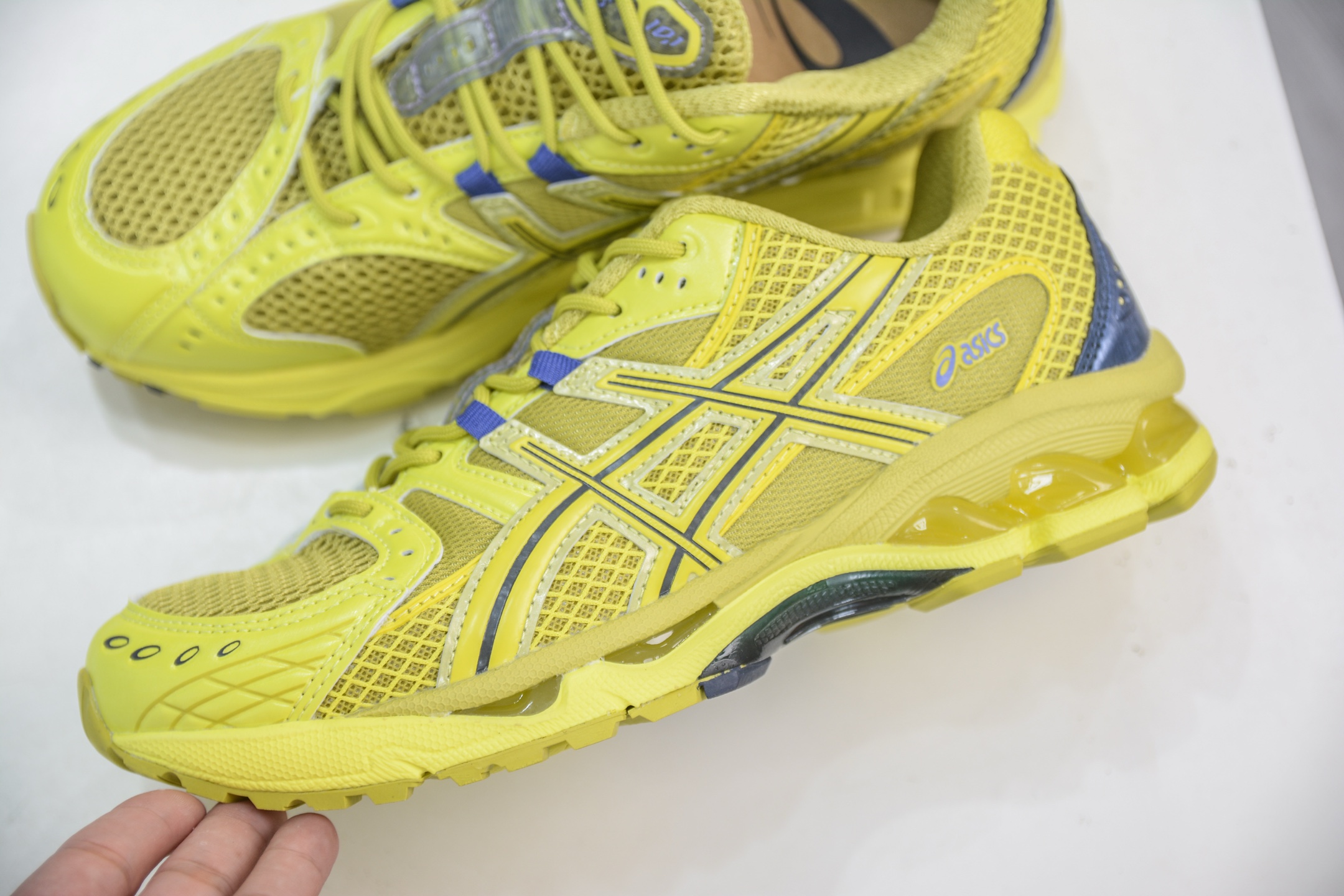 210 Asics GEL-Kahana NIMBUS 10.1 耐磨透气低帮休闲鞋  1203A599-300