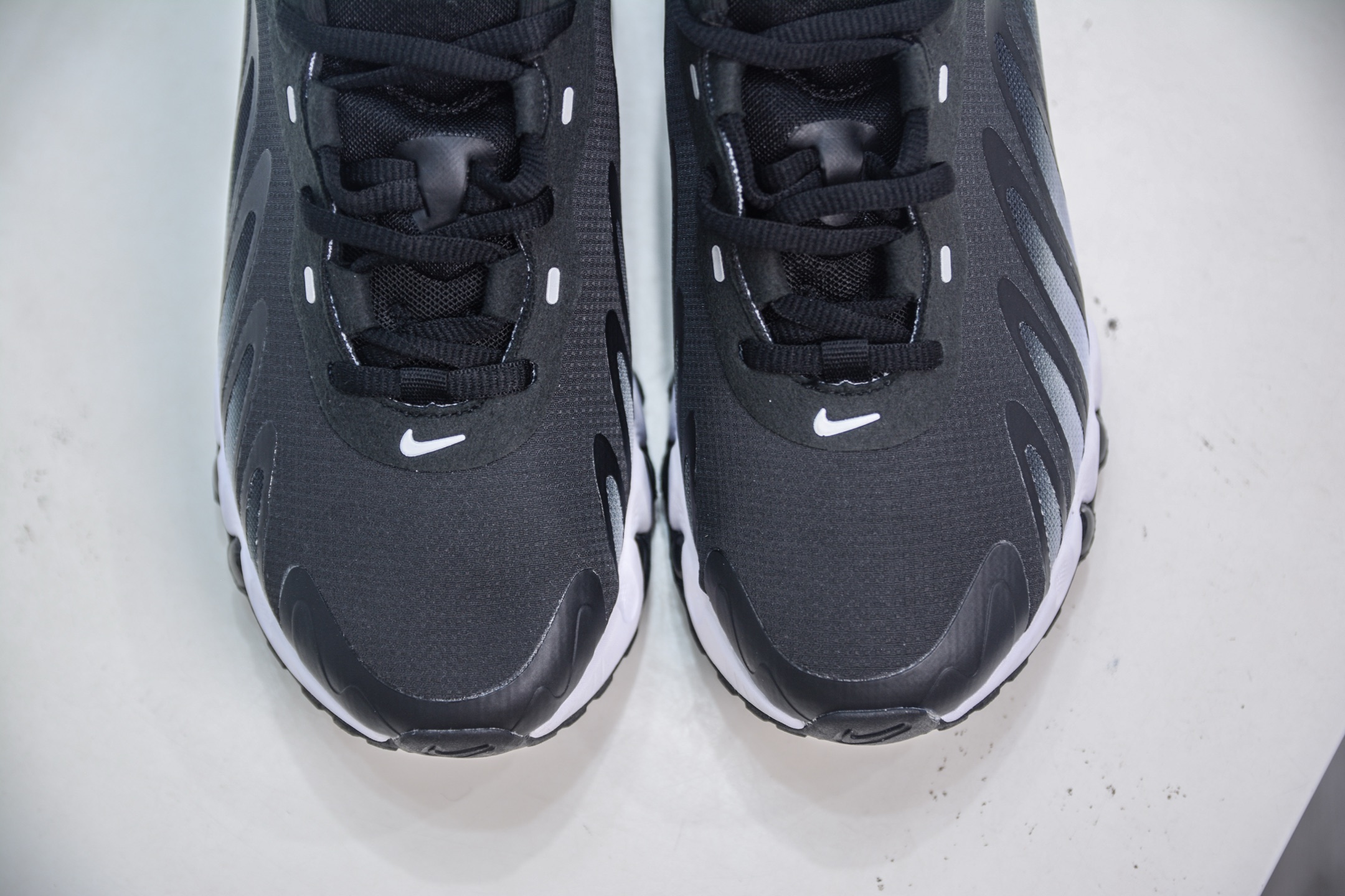 Nike Air Max DN8 Running Shoes - Full-Length Air Cushioning & Comfort 9 i1754665148109 3423 0 8