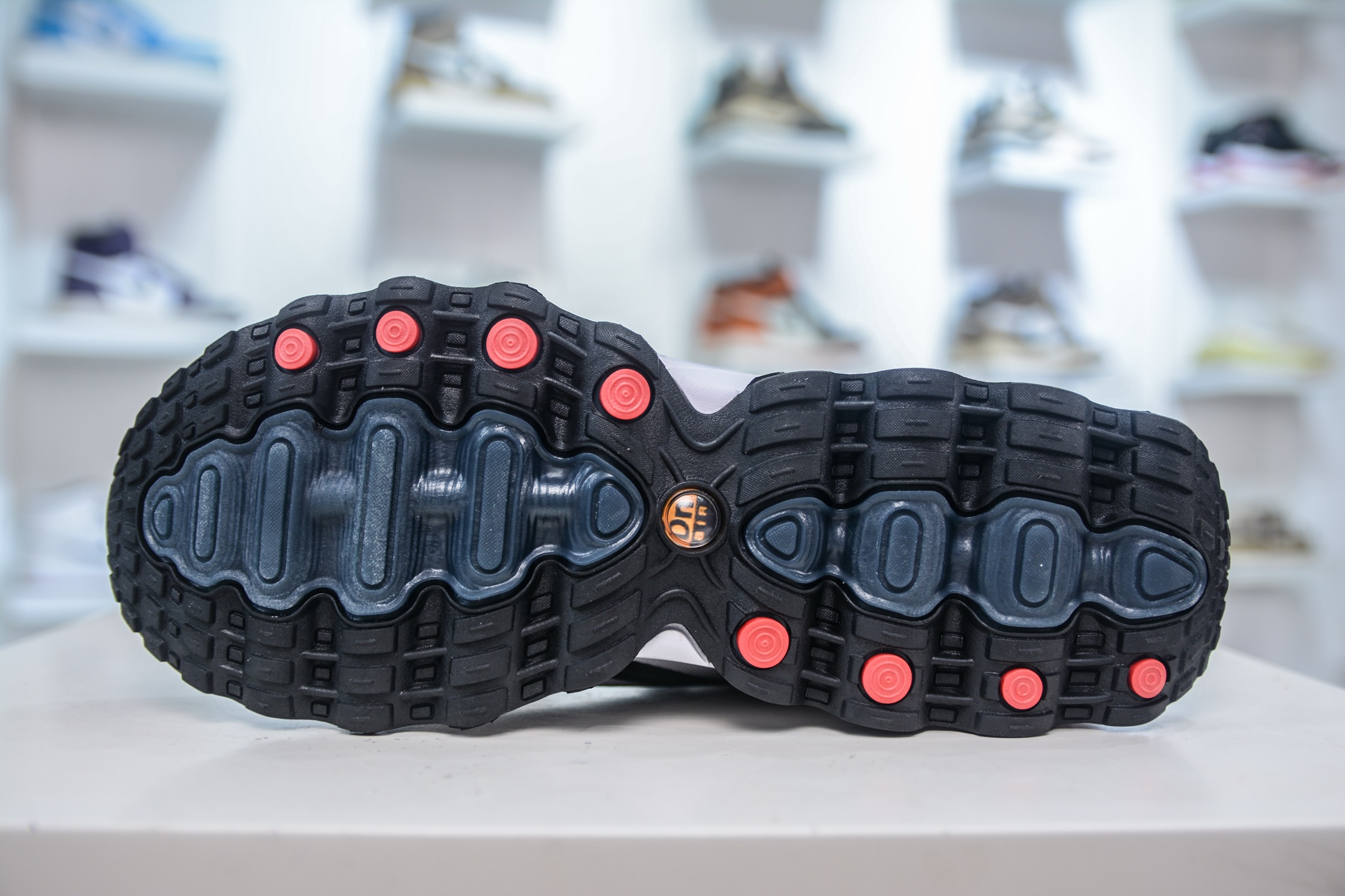 Nike Air Max DN8 Running Shoes - Full-Length Air Cushioning & Comfort 5 i1754665149783 1657 0 4