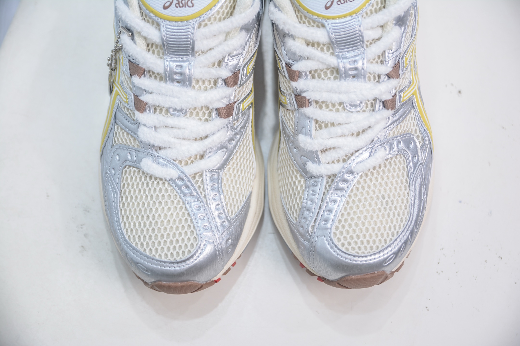 Asics GEL-Kahana Nimbus 10.1: Durable, Breathable, and Stylish Low-Top Sneakers 10 i1754665328194 488 0 8
