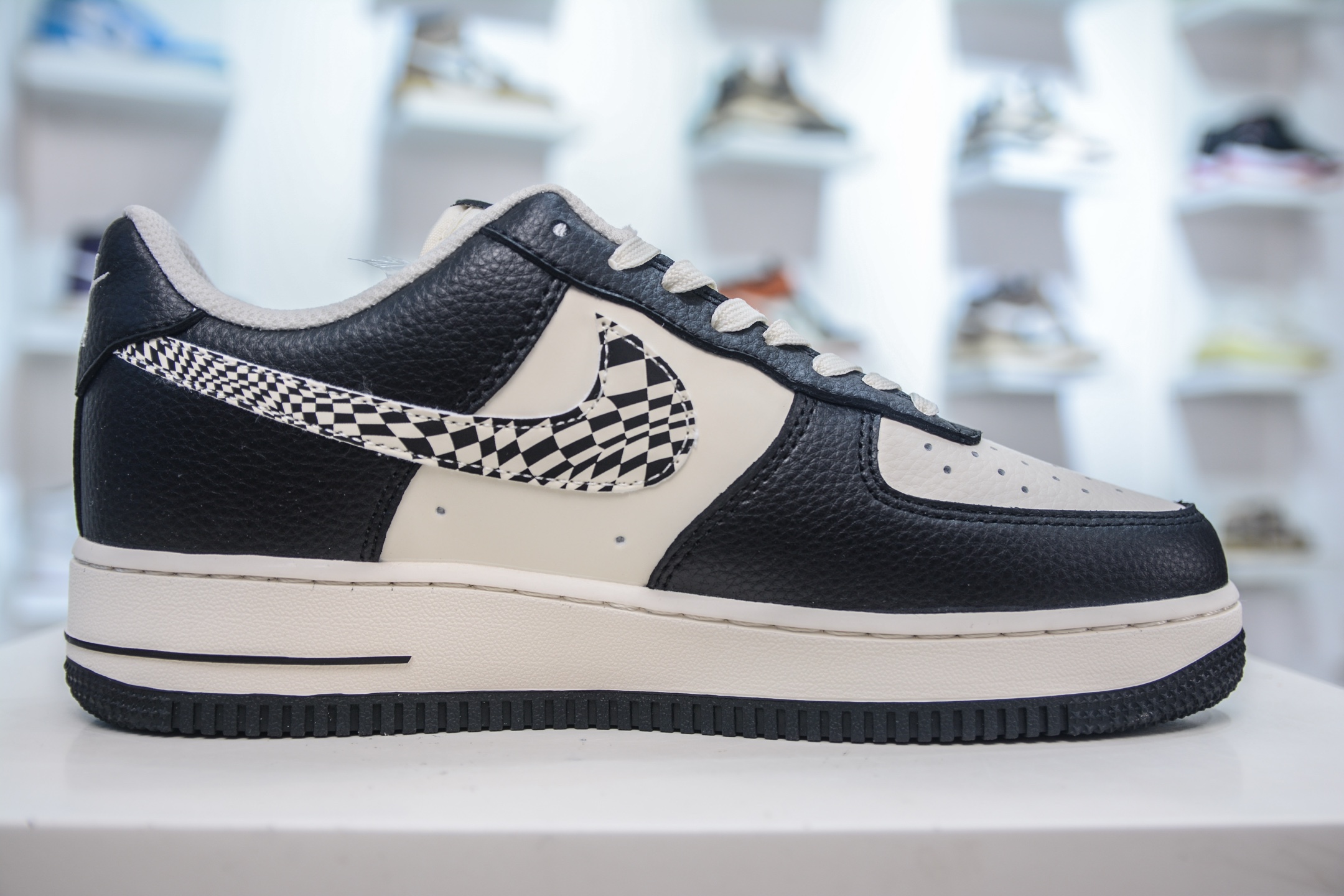 Nike Air Force 1 Low 07 x Balenciaga 巴黎世家联名-米黑创意勾 HJ3318-003