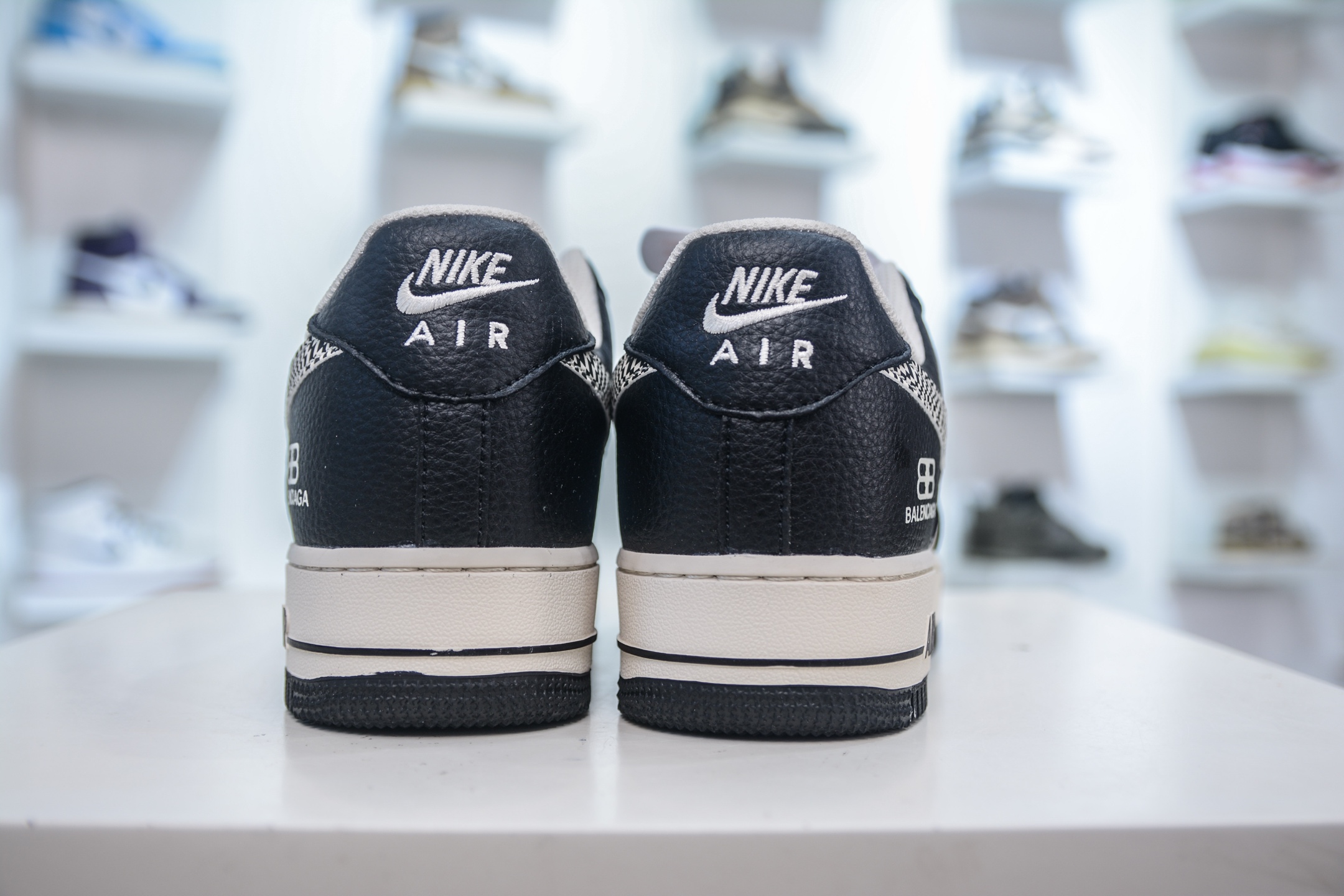 Nike Air Force 1 Low 07 x Balenciaga 巴黎世家联名-米黑创意勾 HJ3318-003