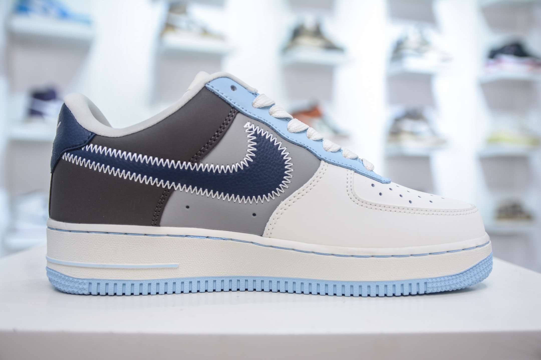 Nike Air Force 1 Low x Louis Vuitton Collab Sneakers - Limited Edition 4 i1754665449332 9595 0 2