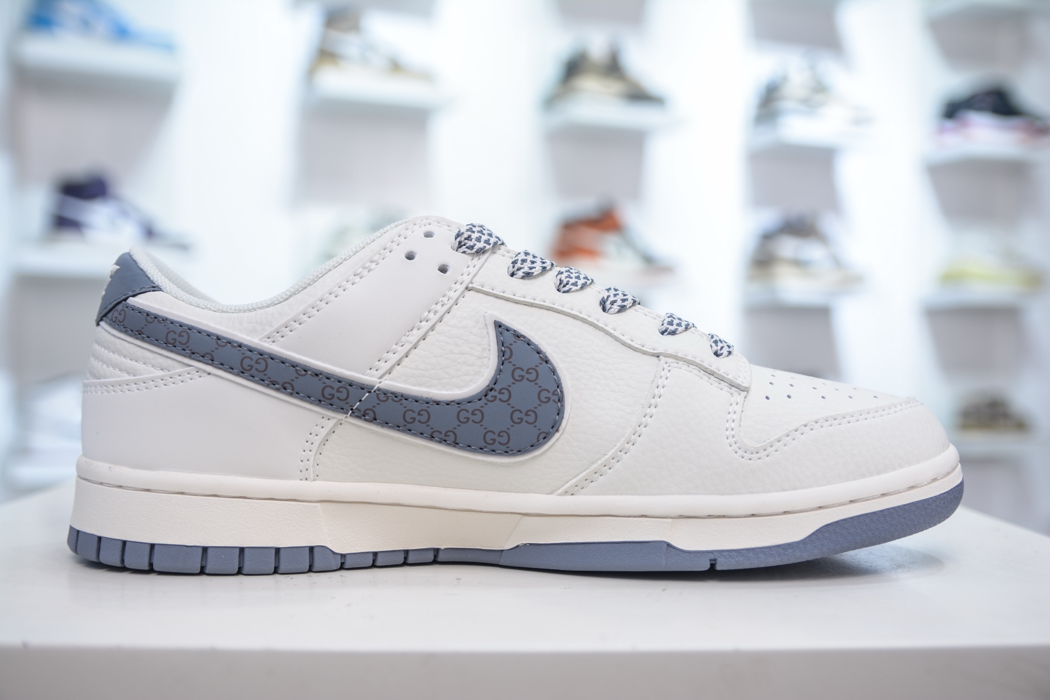 Nike SB Dunk Low x Gucci White/Grey, Premium Leather, Comfortable Fit 4 i1754665514607 4083 0 2