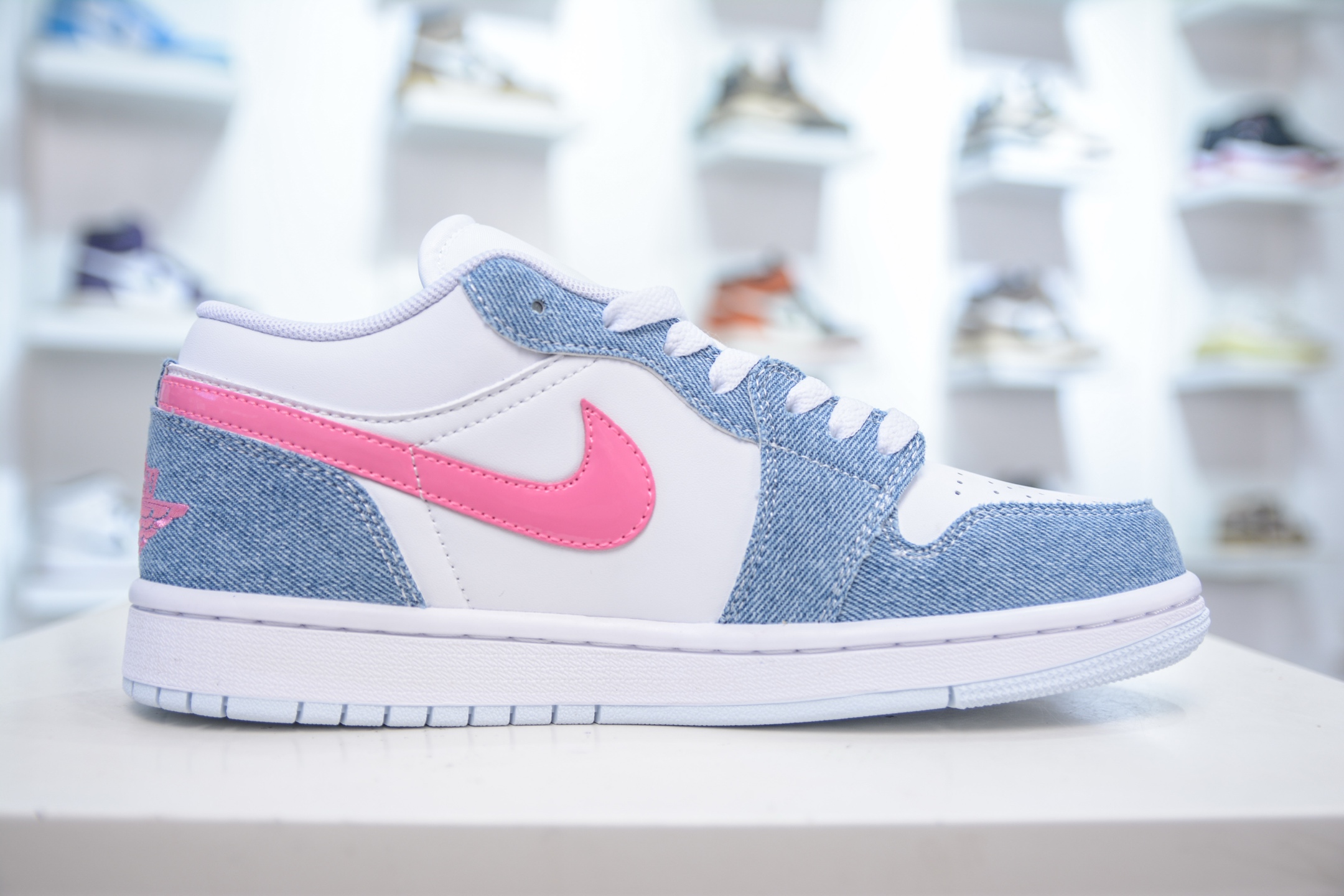 Air Jordan 1 Low White Blue Denim Pink Diamond Shoes HQ2001-400 4 i1754665663829 7426 0 2