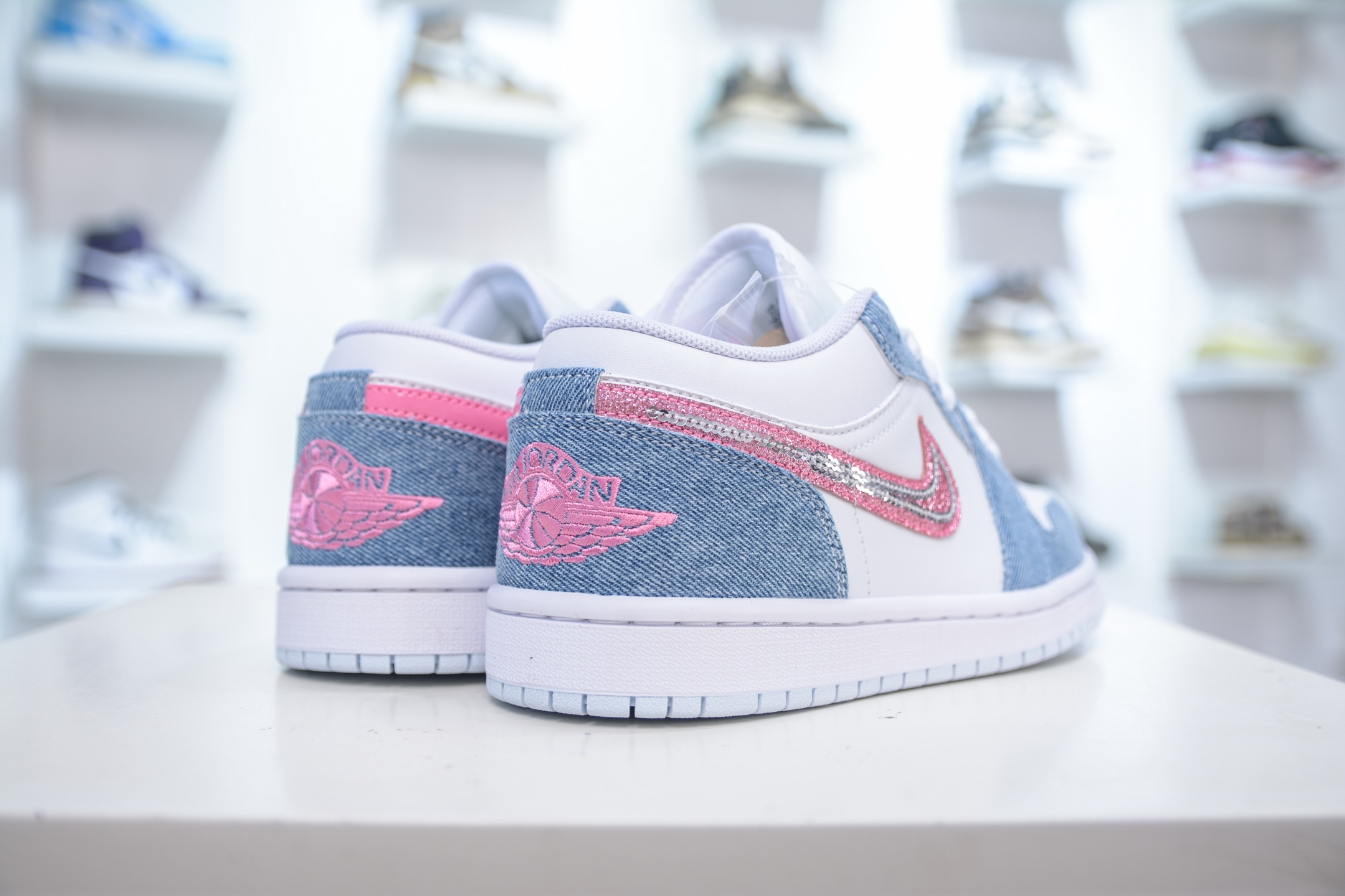 Air Jordan 1 Low White Blue Denim Pink Diamond Shoes HQ2001-400 7 i1754665663875 6047 0 5