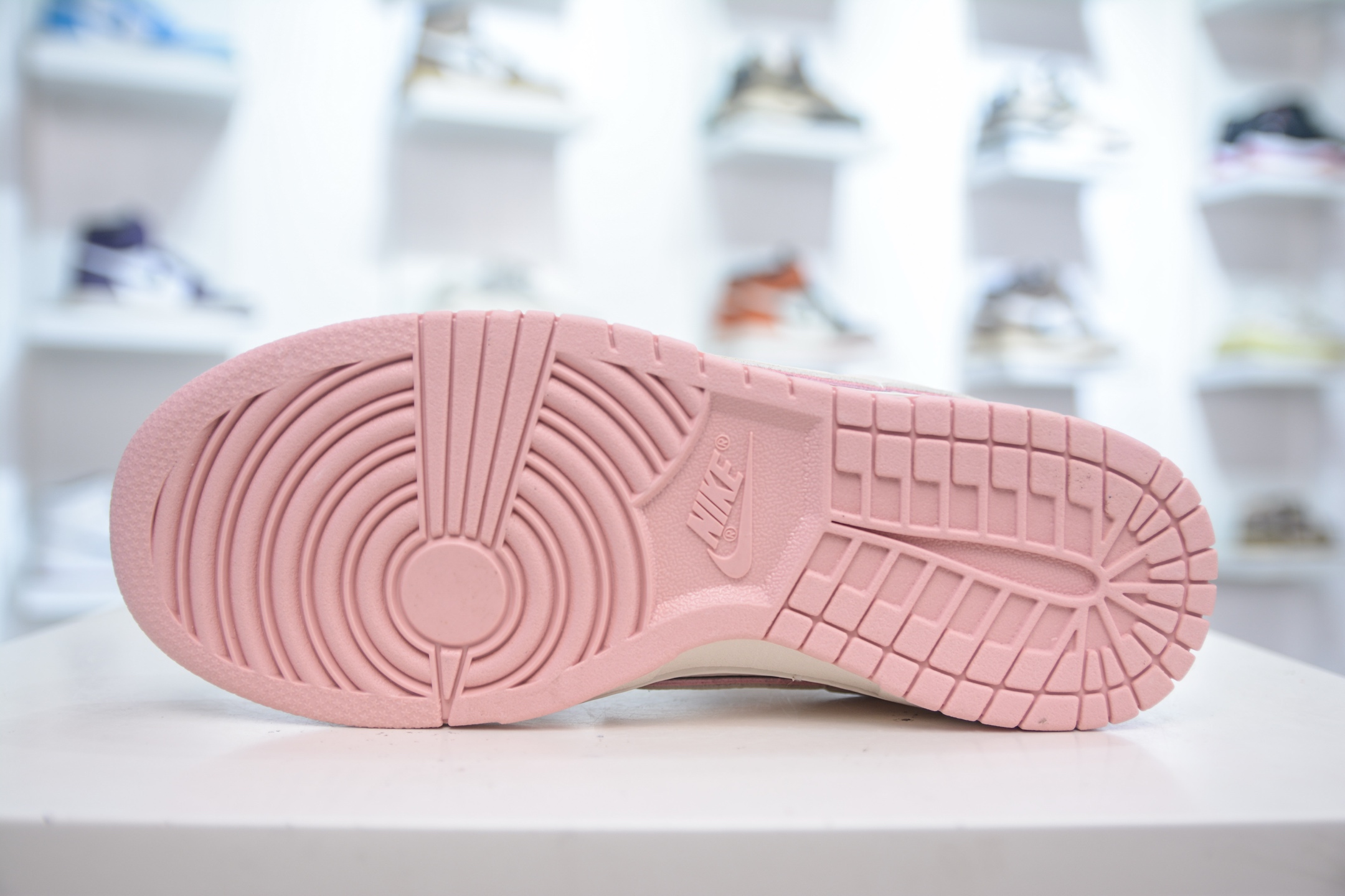 Nike SB Dunk Low x Labubu Collaboration - Cream White/Pink Sneakers 6 i1754665715610 434 0 4