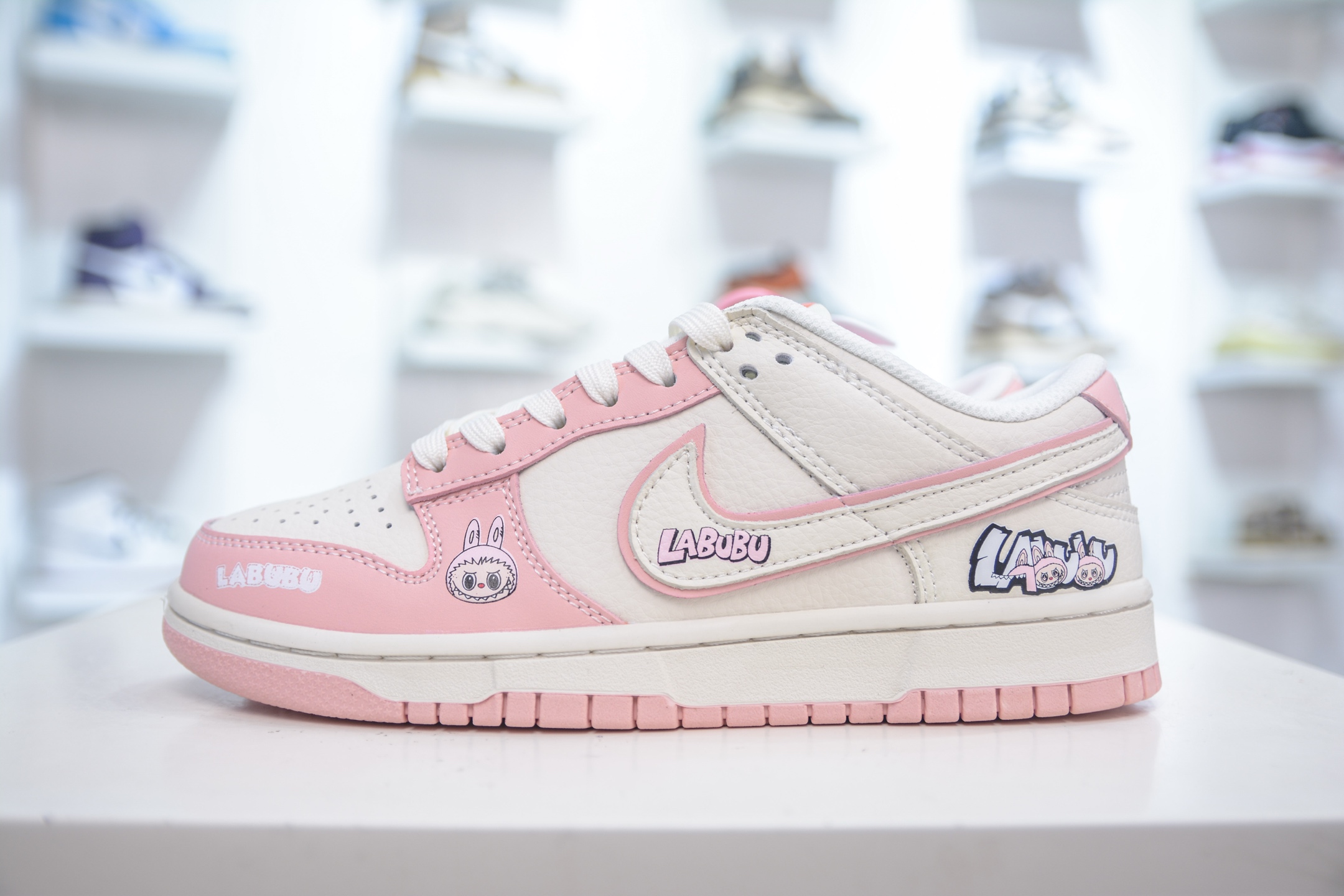 Nike SB Dunk Low x Labubu Collaboration - Cream White/Pink Sneakers 2 i1754665716964 8690 0 0