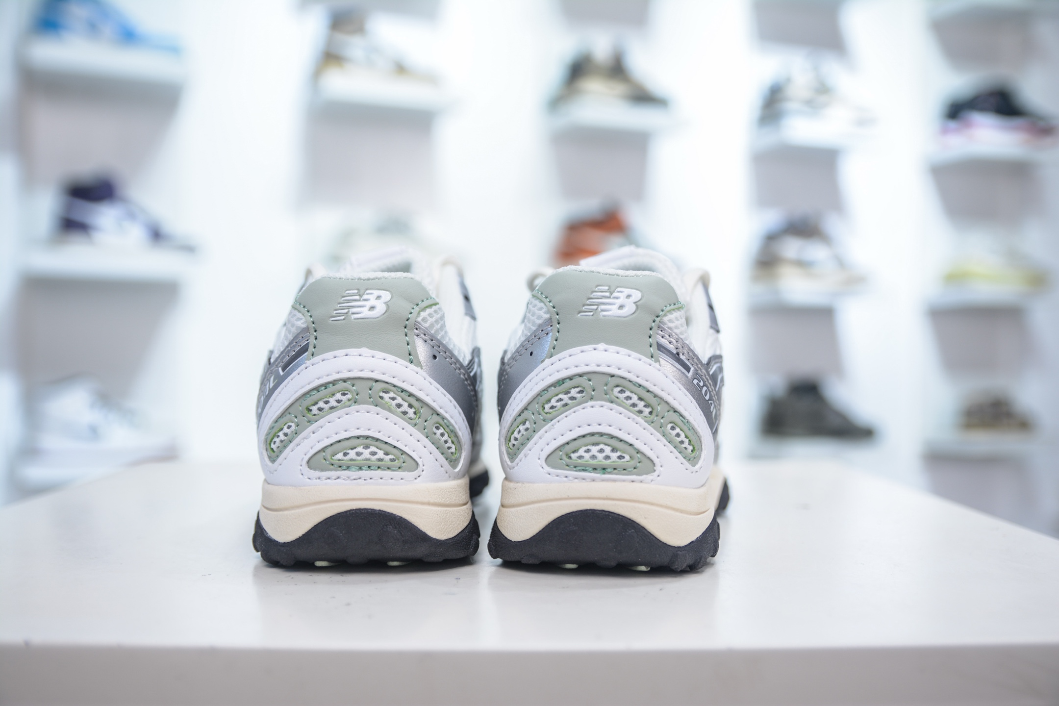 New Balance 204 Retro Casual Running Shoes - Stylish and Comfortable 2 i1754665855196 7903 0 1